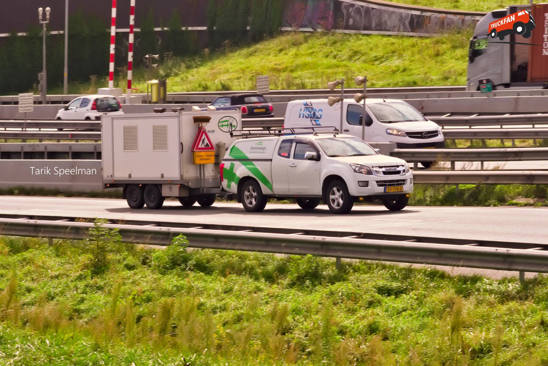 Isuzu D-Max bestelbus VR-798-B op A16