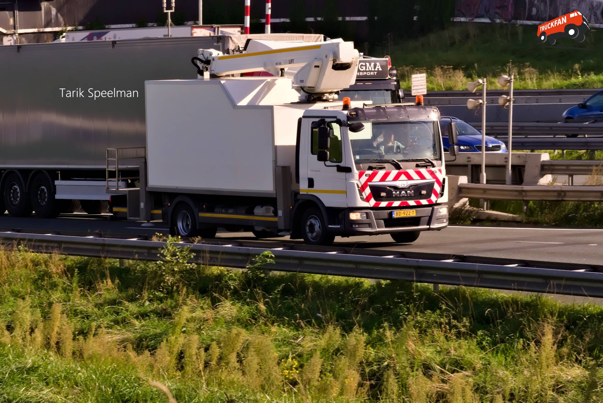 MAN TGL hoogwerker met kenteken BD-922-T