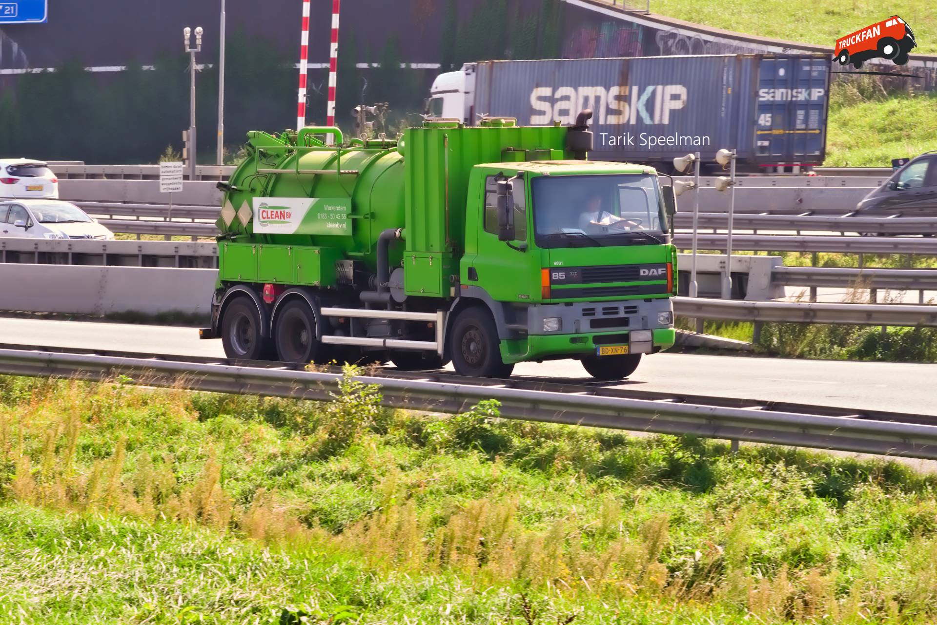 9601, DAF 85 vrachtwagen met kenteken BD-XN-76