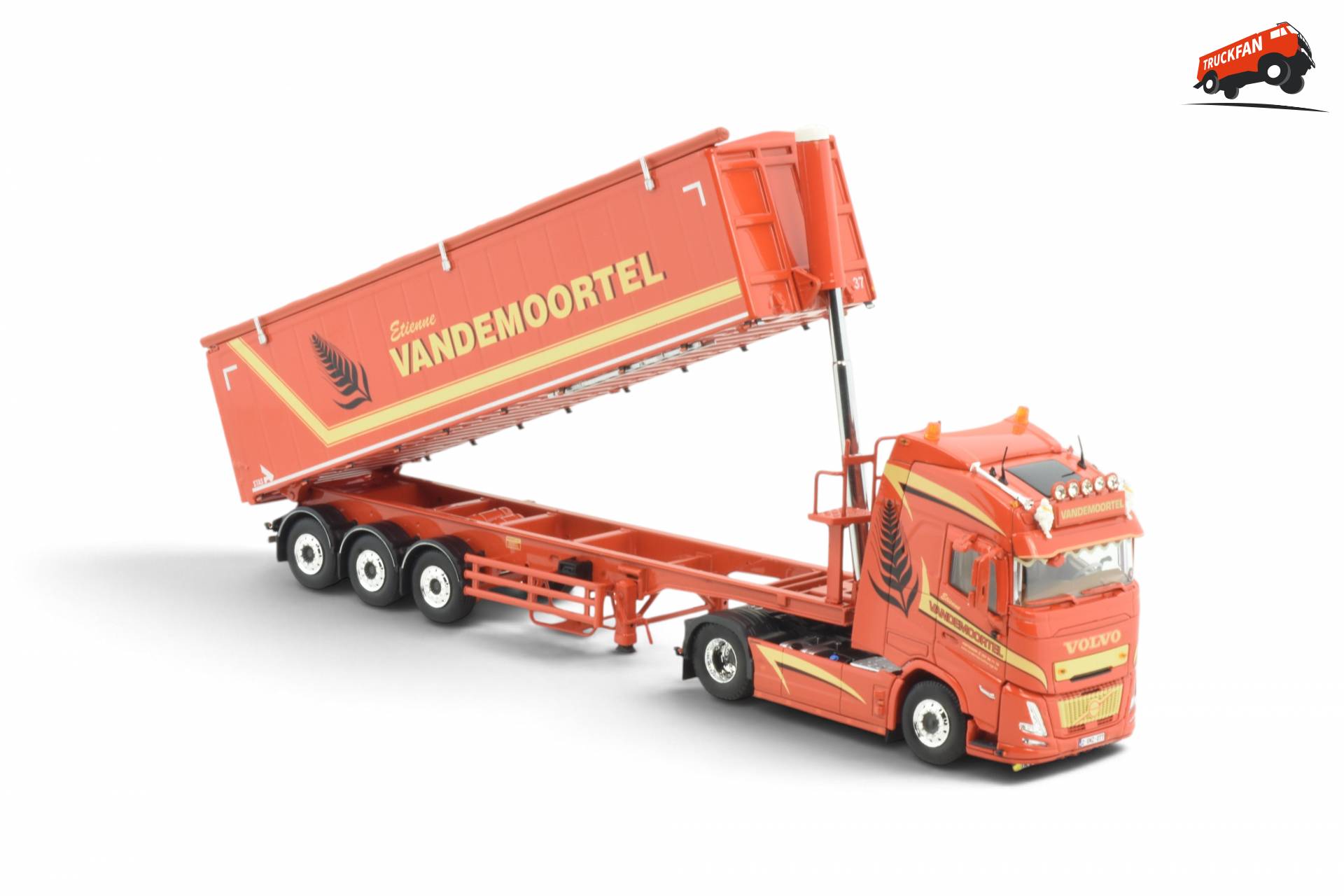 Volvo met STAS Vandemortel model
