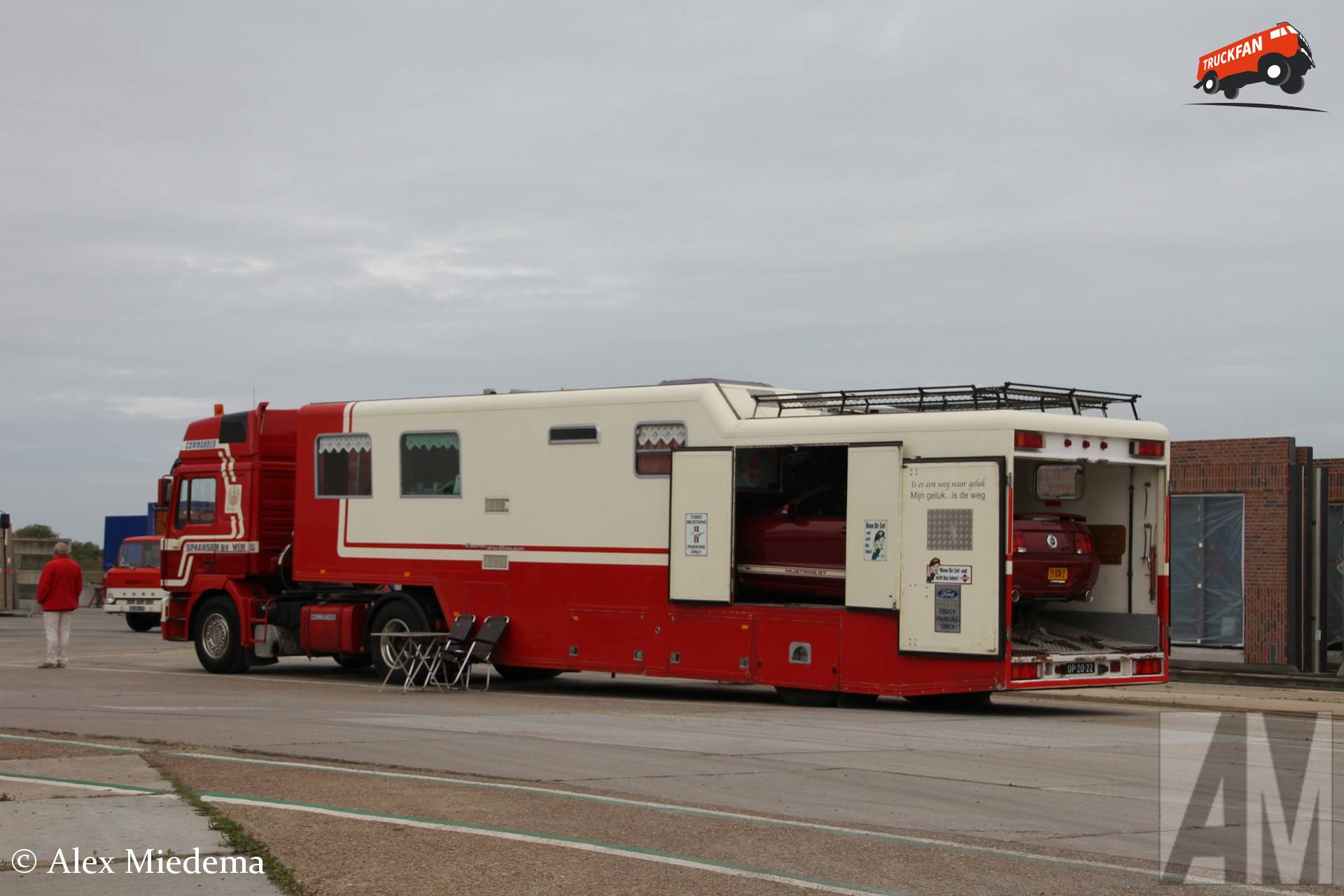 Burg B.P.O. 12A with MAN F2000 and Ford Mustang