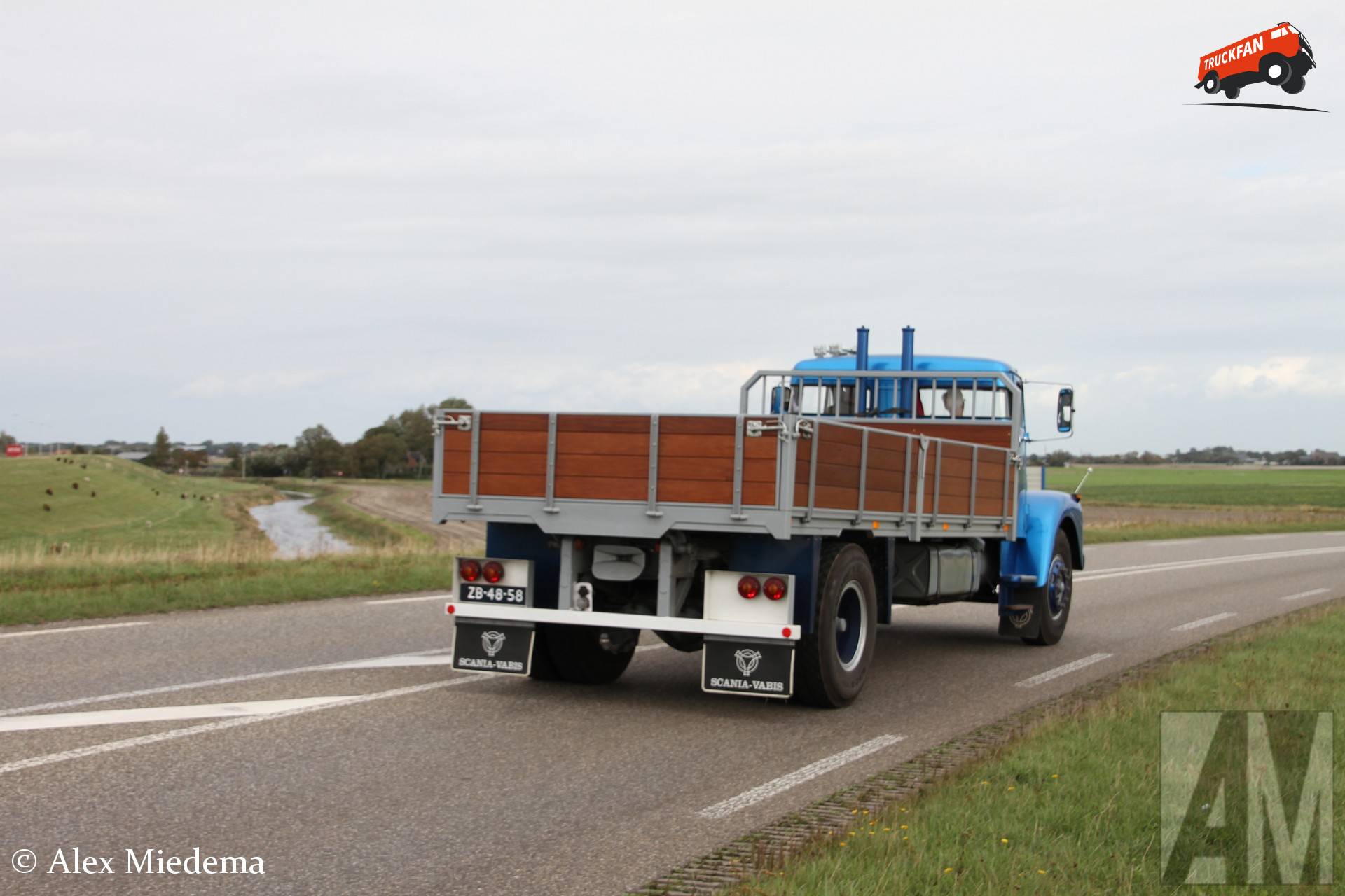 Scania-Vabis L76 vrachtwagen in Harlingen