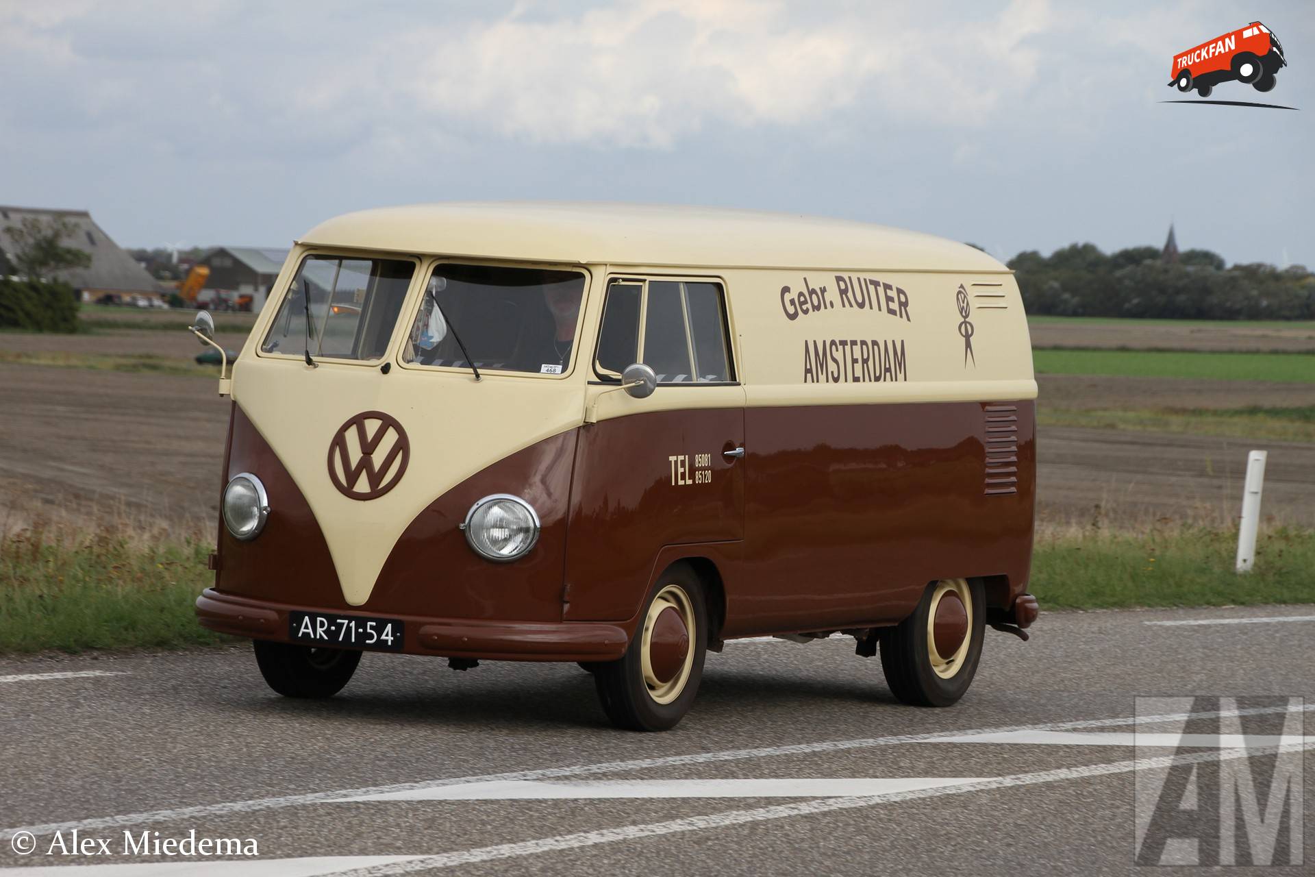 Volkswagen Transporter T1 in Harlingen