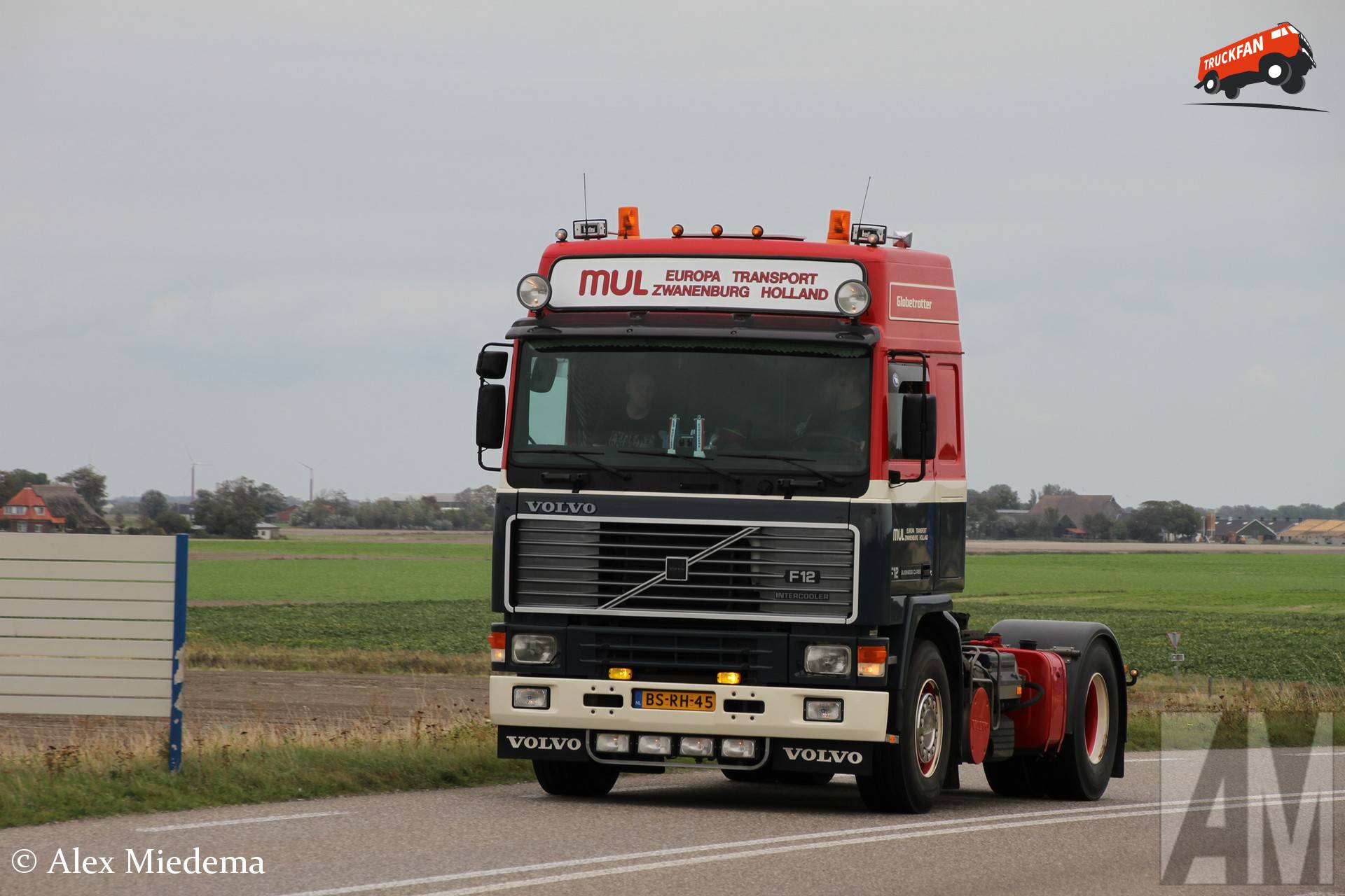 Volvo F12 truck van Hans Mul in Harlingen