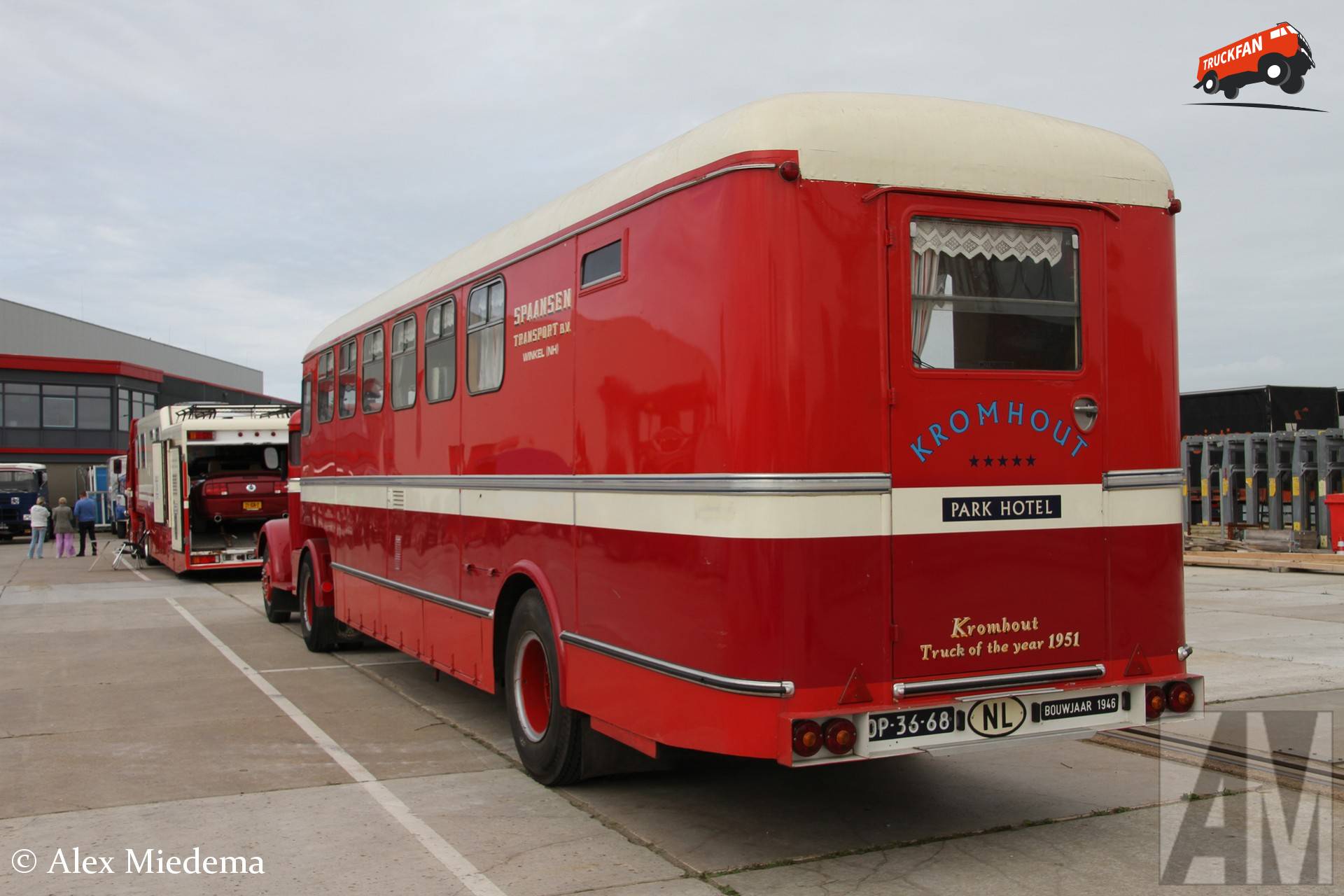 DAF oplegger uit 1946 in Harlingen