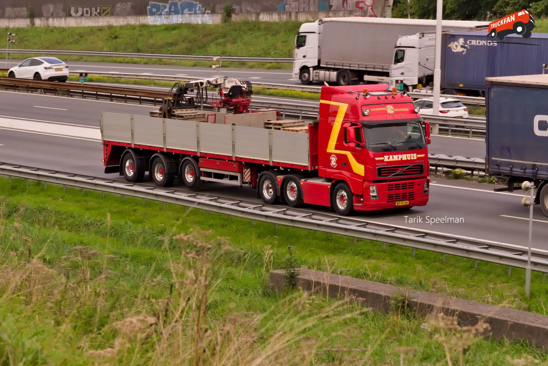 Volvo FH 2nd Gen vrachtwagen met kenteken BP-XF-64