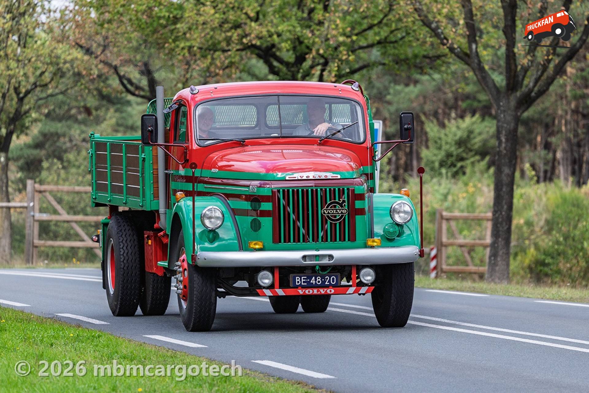 Volvo N86-44T truck