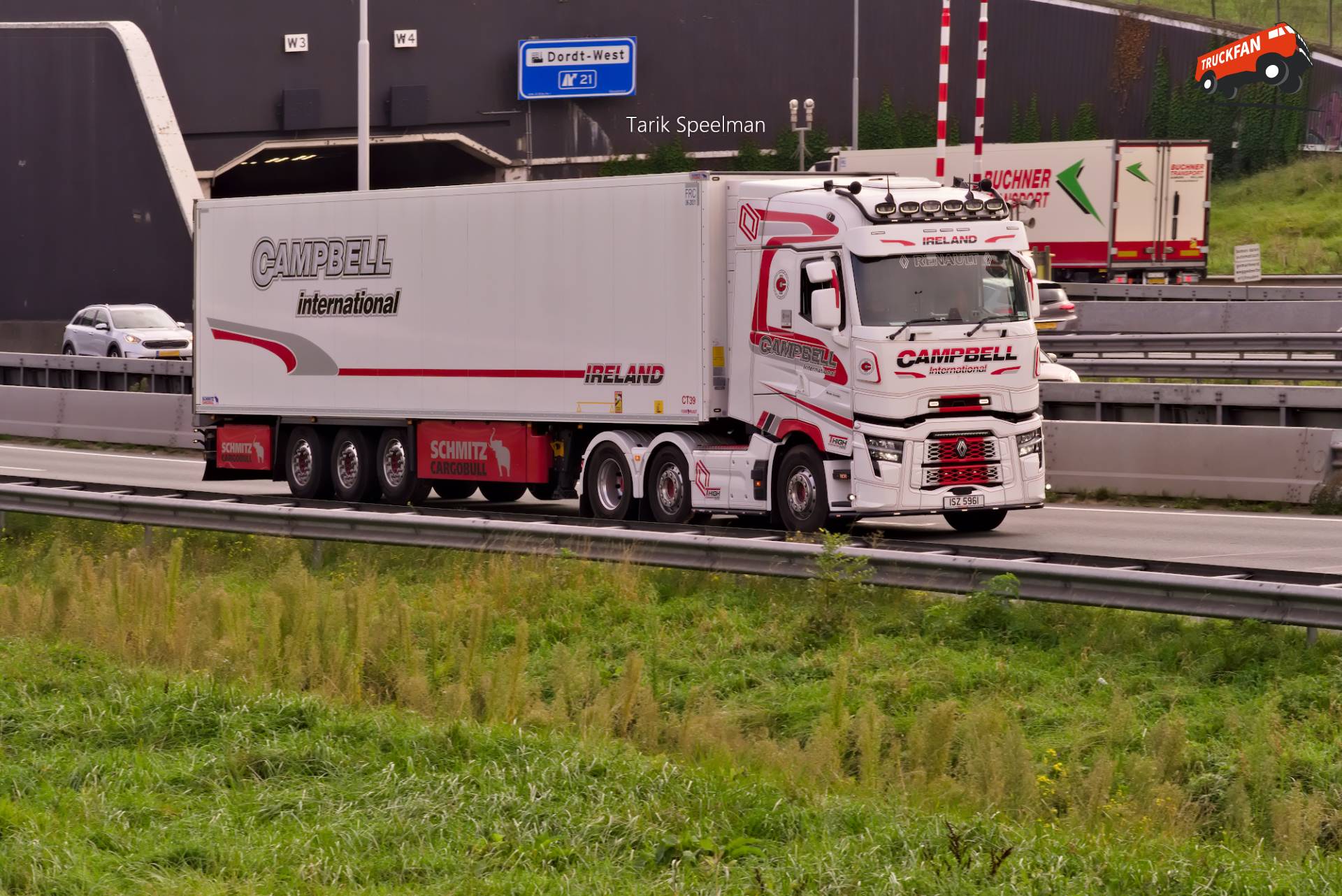 Renault T-Serie Evolution vrachtwagen op A16