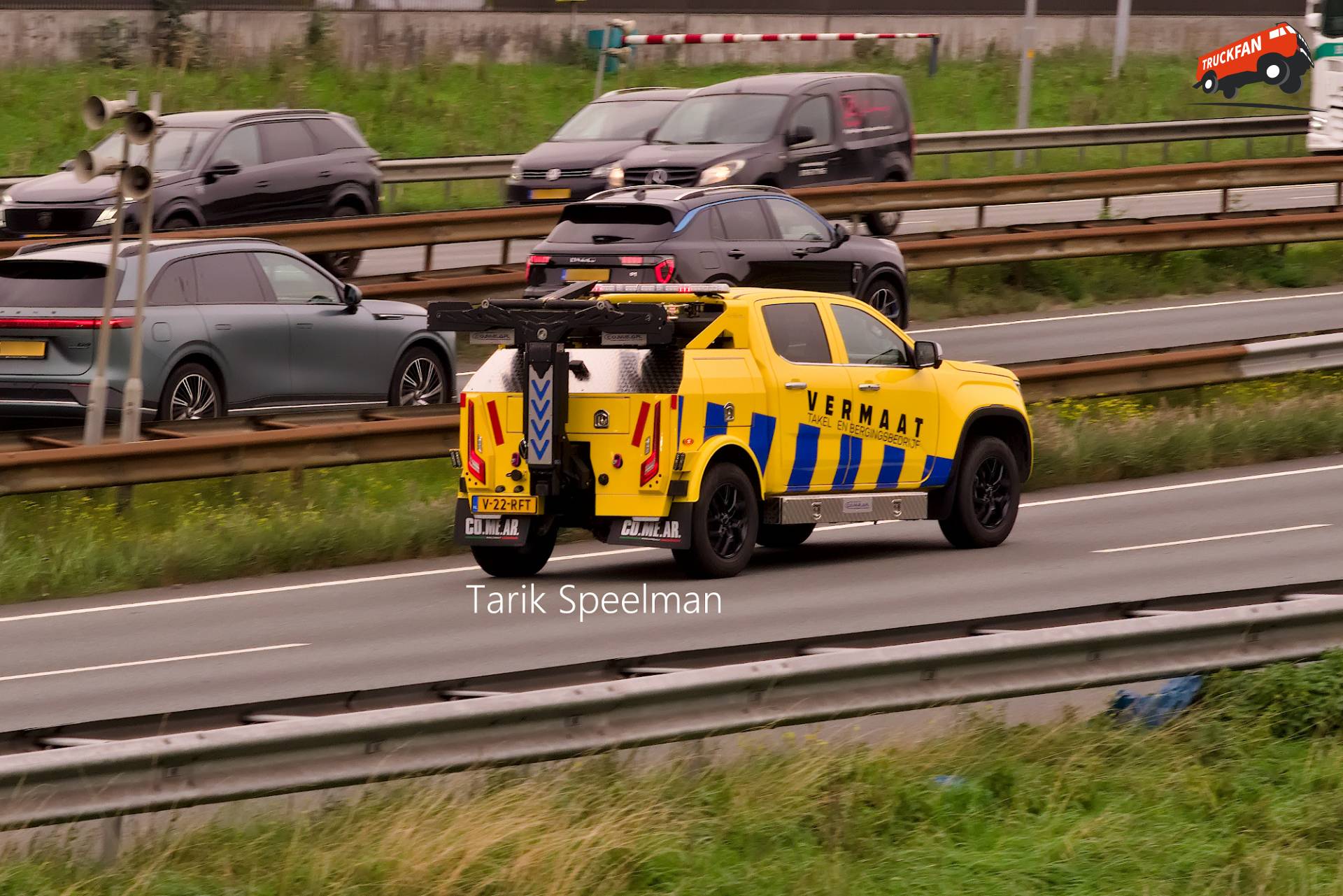 Volkswagen Amarok met kenteken V-22-RFT