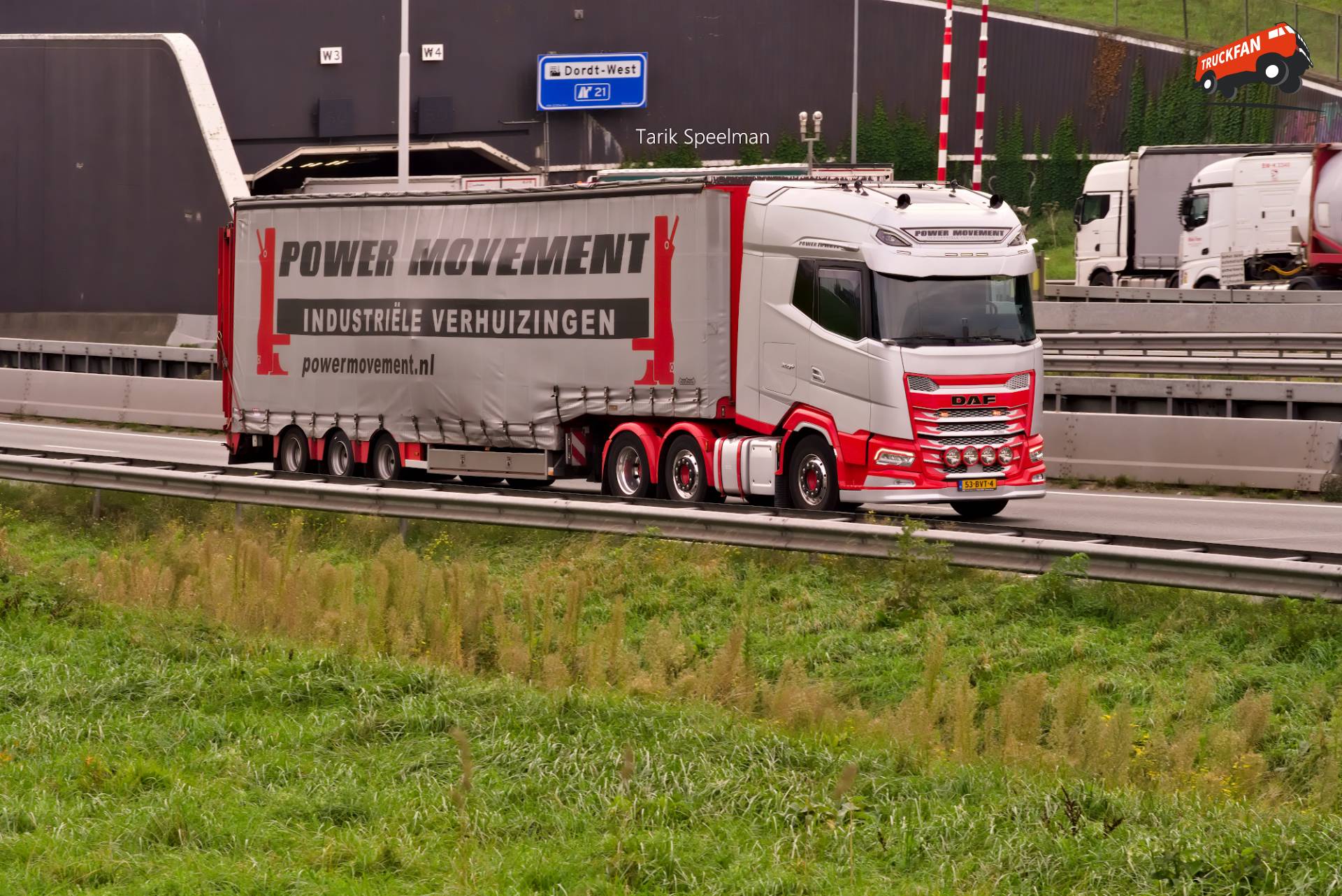 DAF XG+ vrachtwagen met kenteken 53-BVT-4