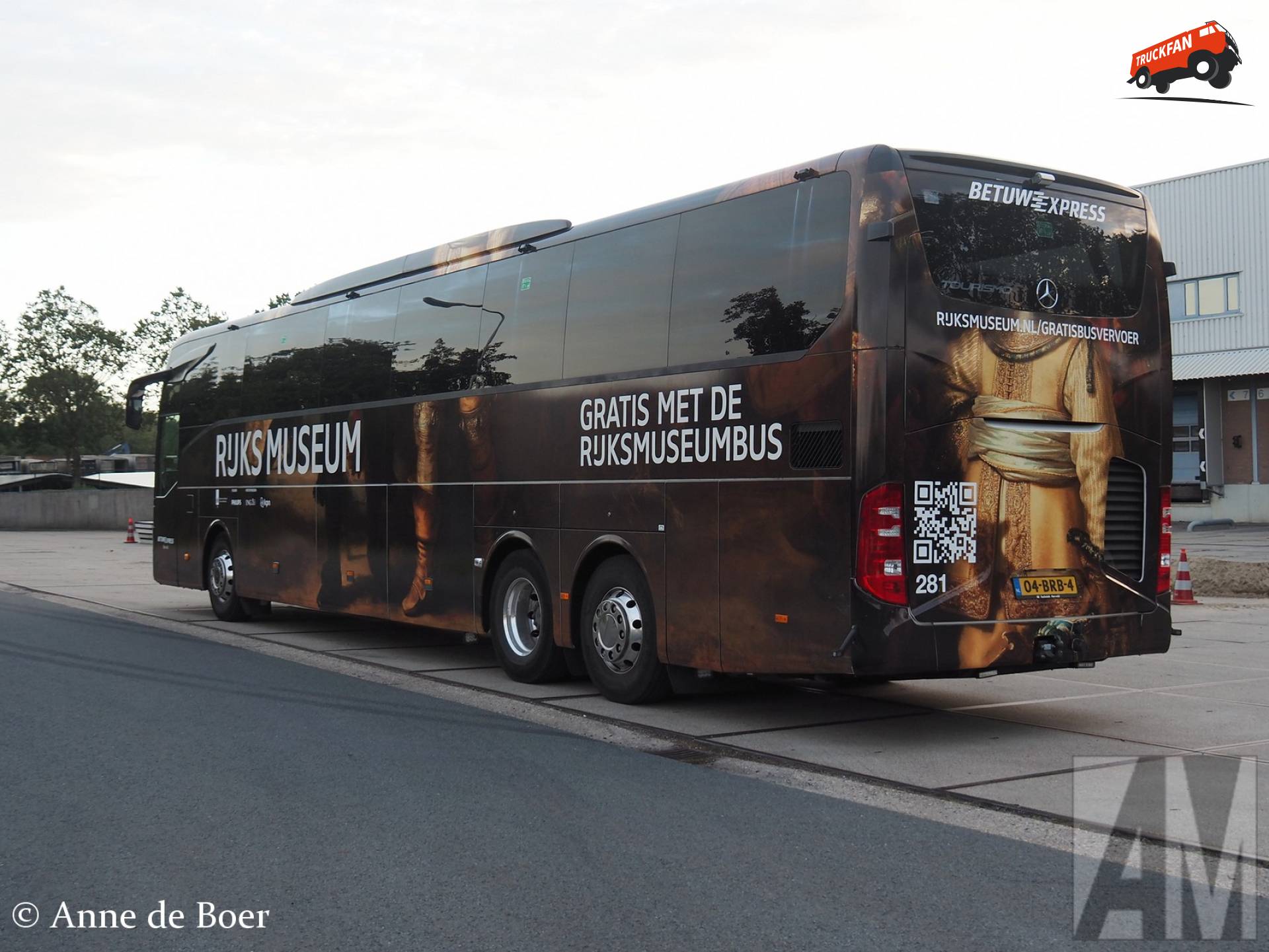 Mercedes-Benz Tourismo bus van Betuwe Express