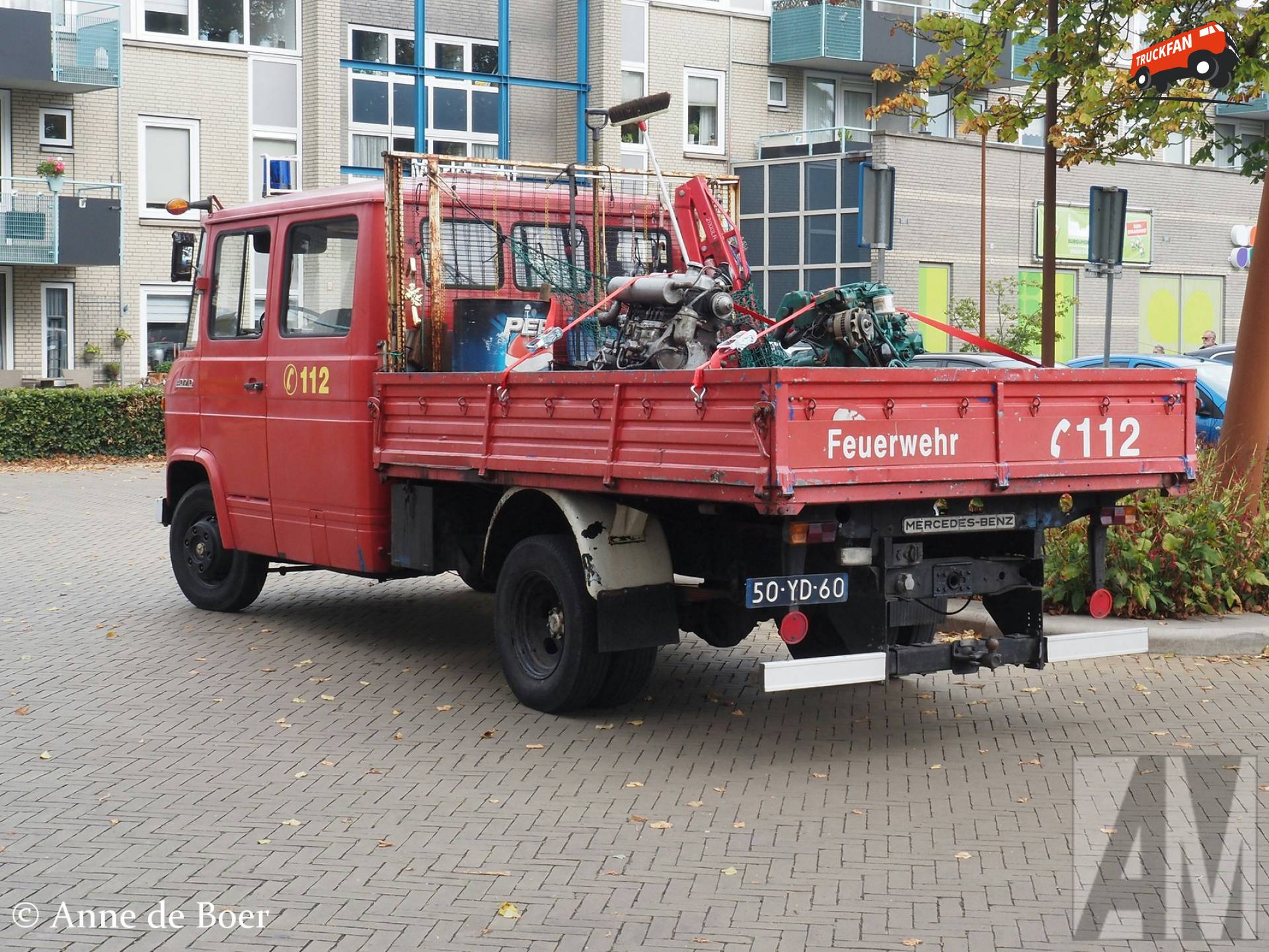 Mercedes-Benz L407D van Metaal Handel Burgum