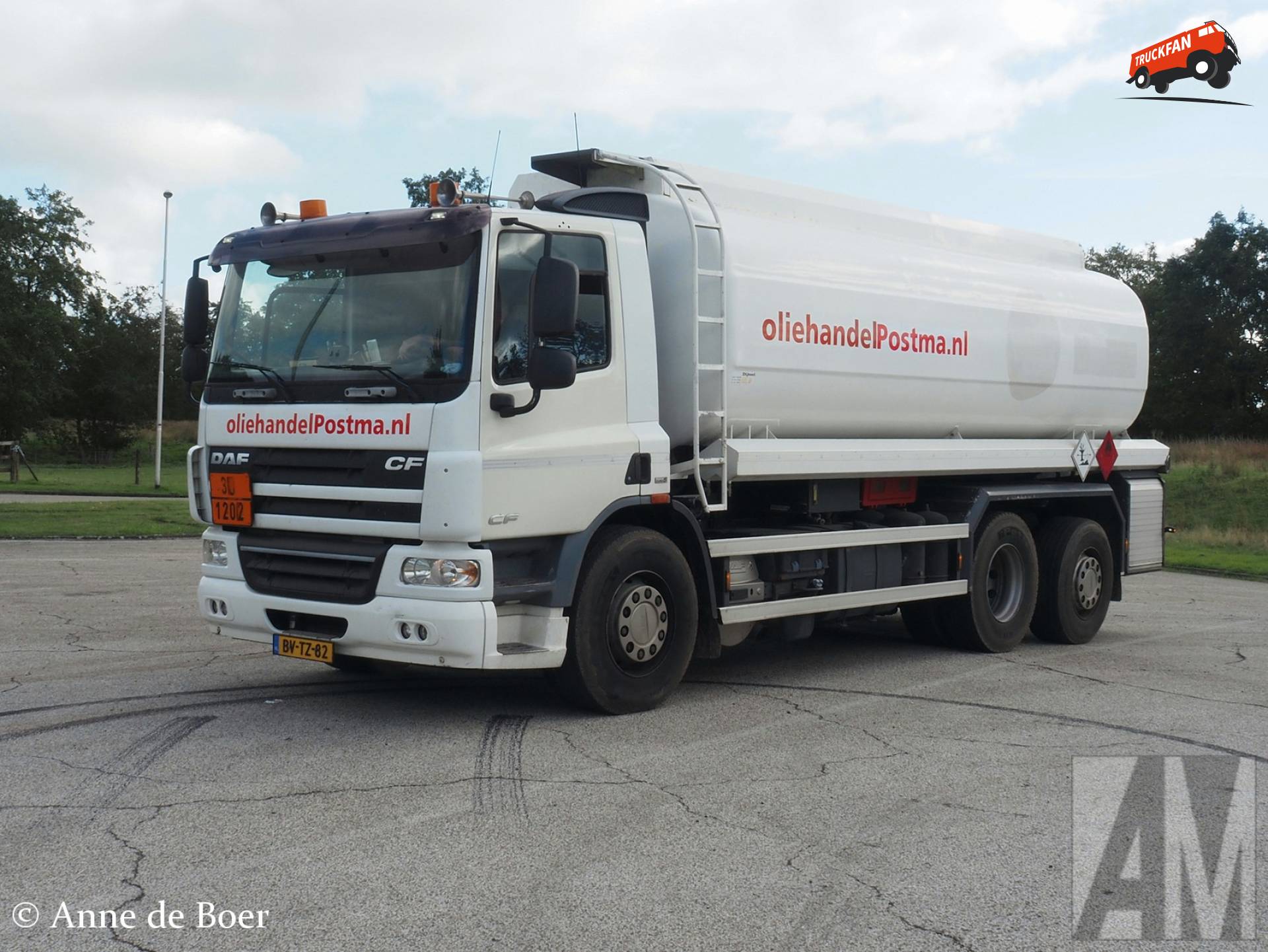 DAF CF75 vrachtwagen van Oliehandel Postma