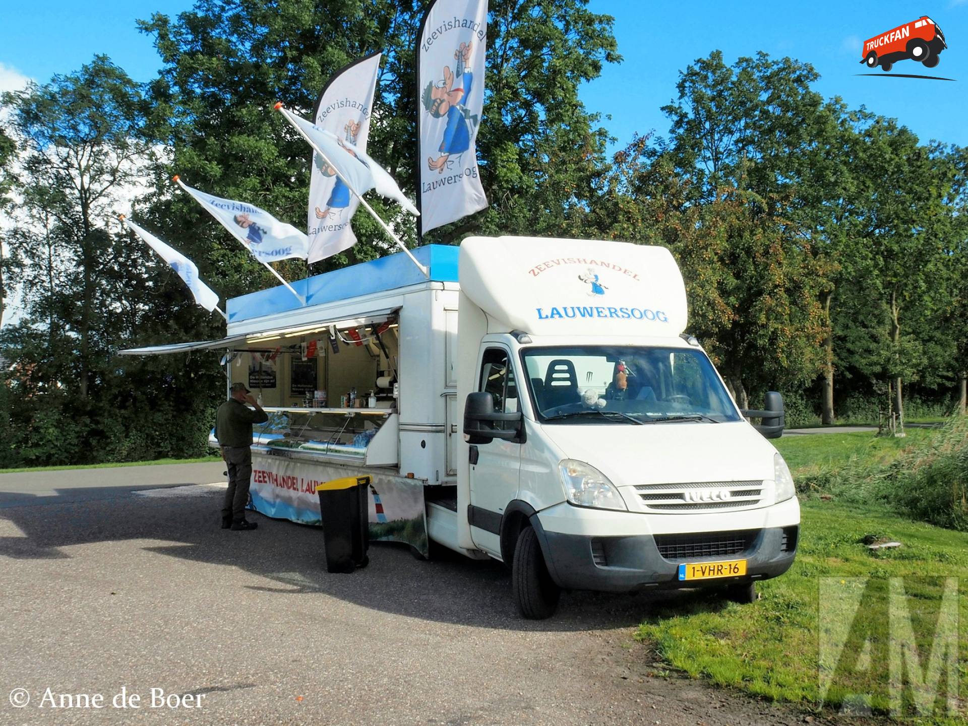 Iveco Daily van Zeevishandel Lauwersoog