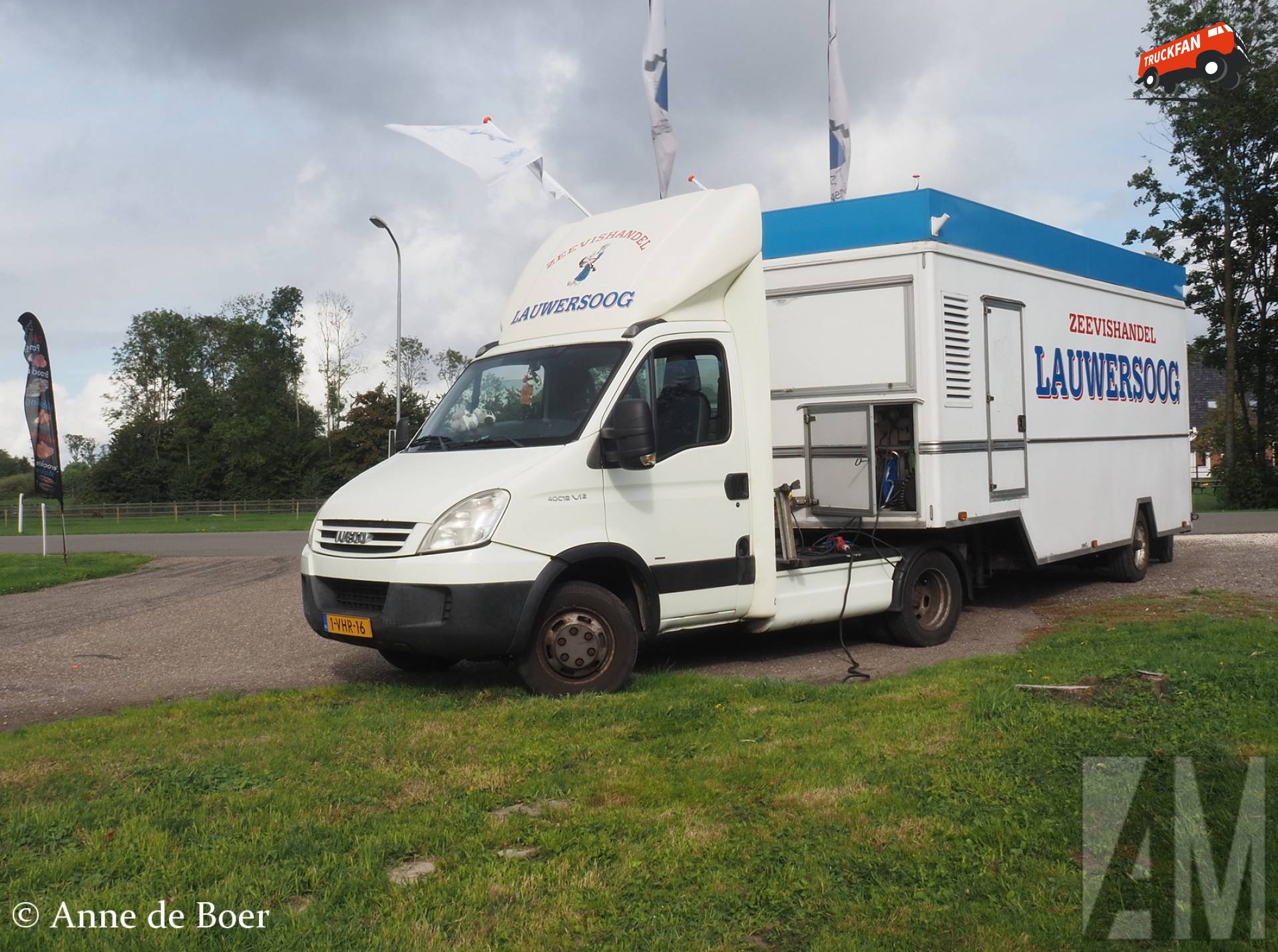 Iveco Daily van Zeevishandel Lauwersoog