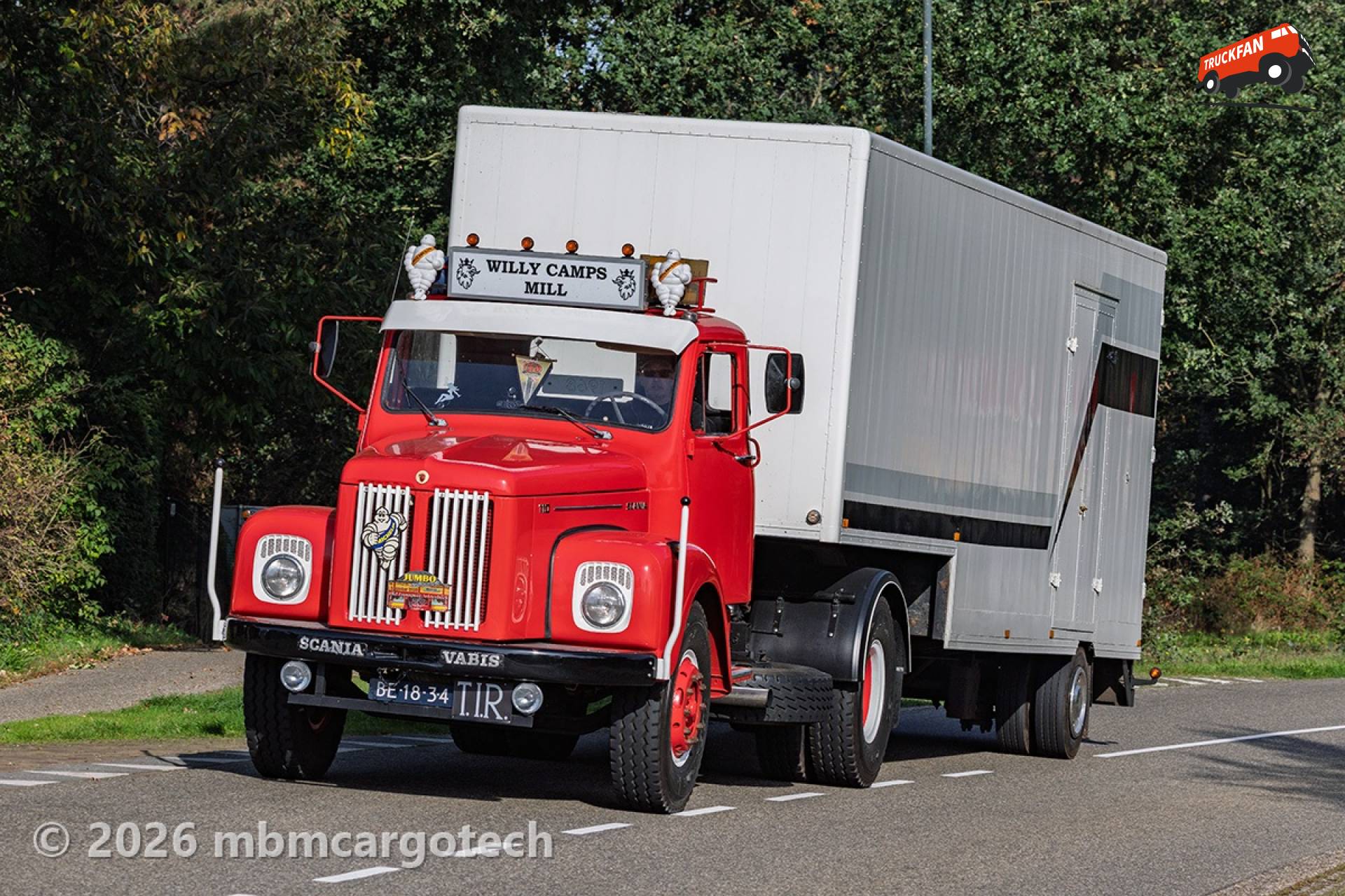 Scania L110 38 Vrachtwagen