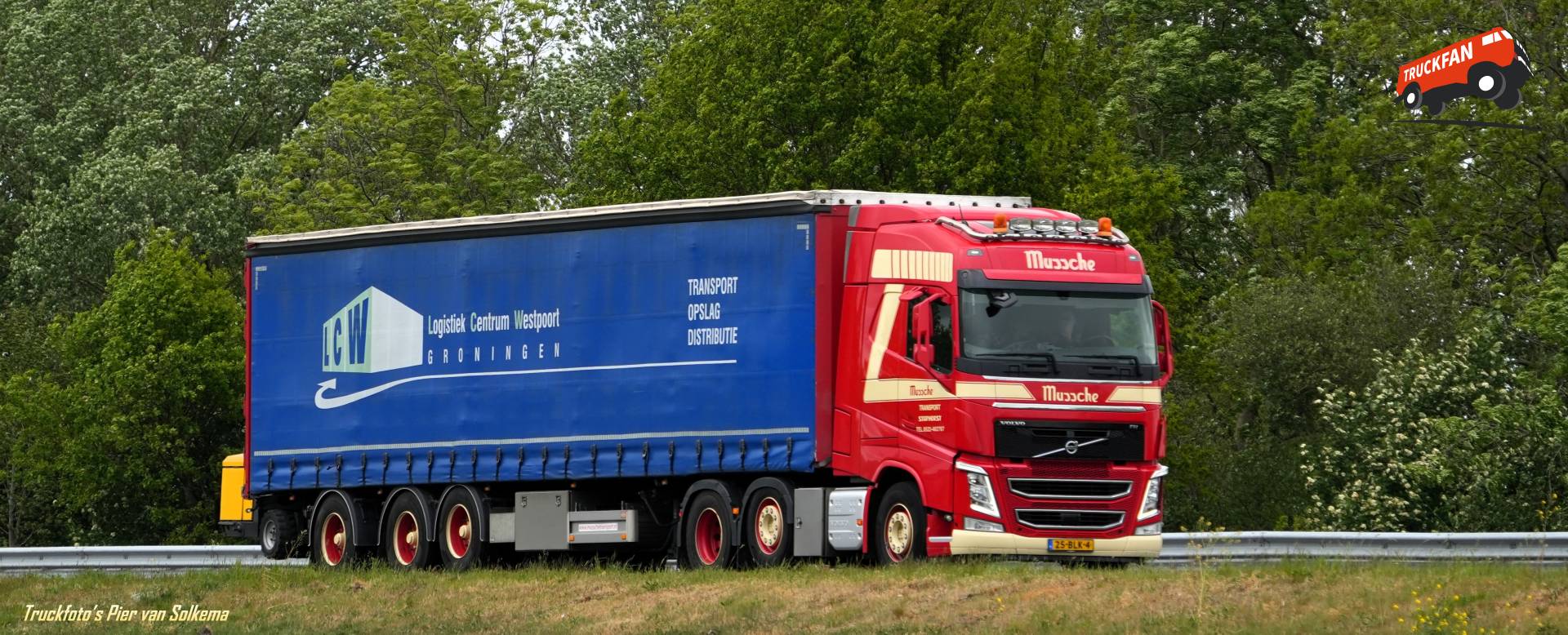 Volvo FH4 vrachtwagen van het bedrijf Mussche