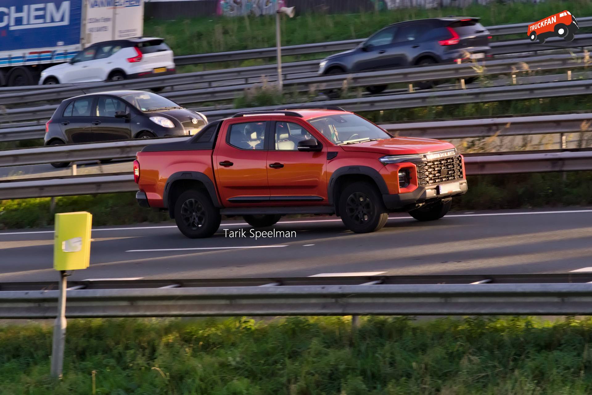 Maxxus T90 EV Personenvervoer op A16