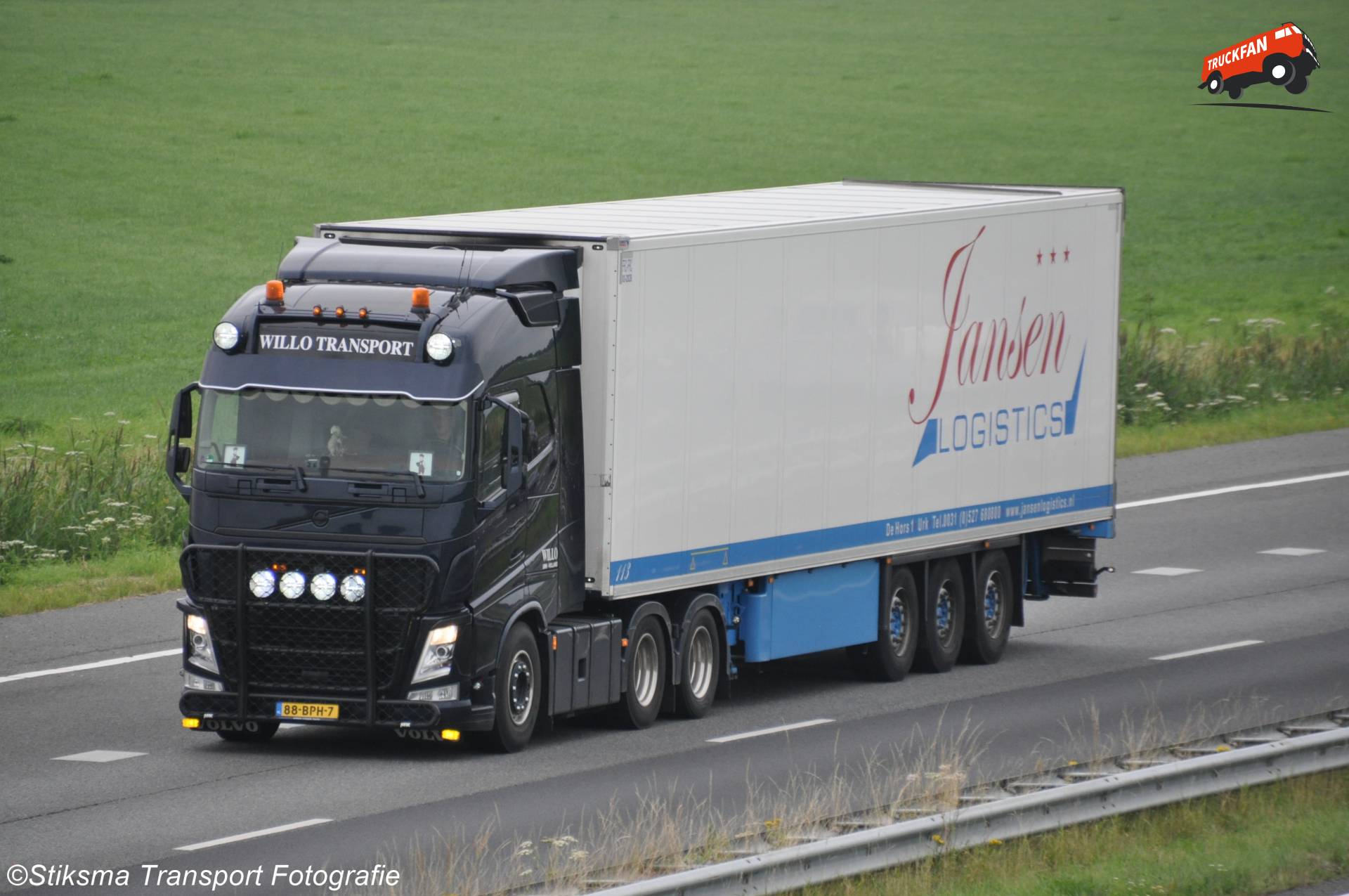 Volvo FH 4e generatie vrachtwagen van Willo Transport