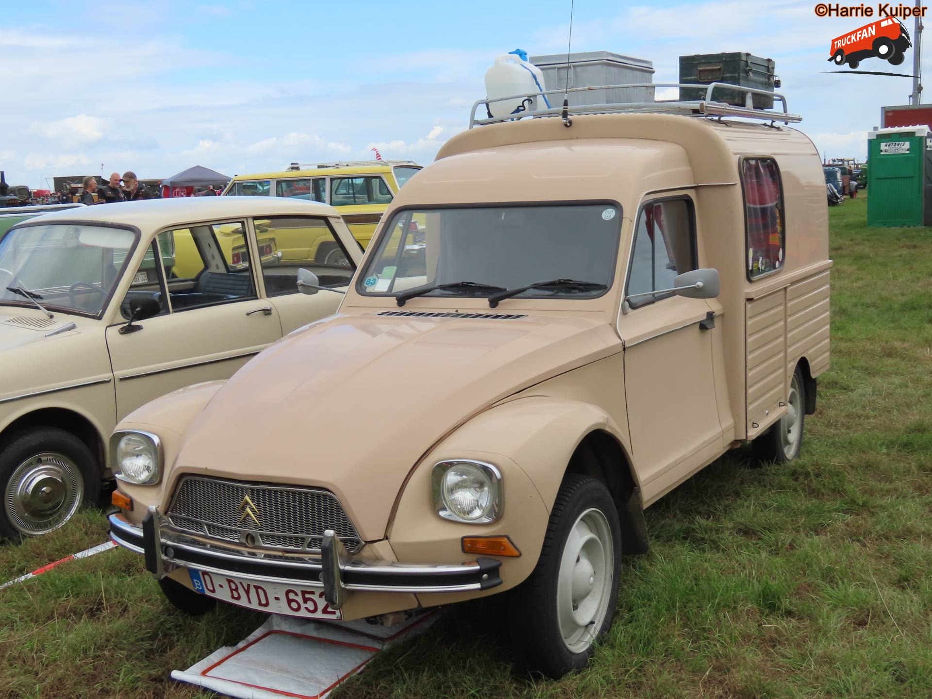 Citroën Acadiane bij Historische machineclub Kempen