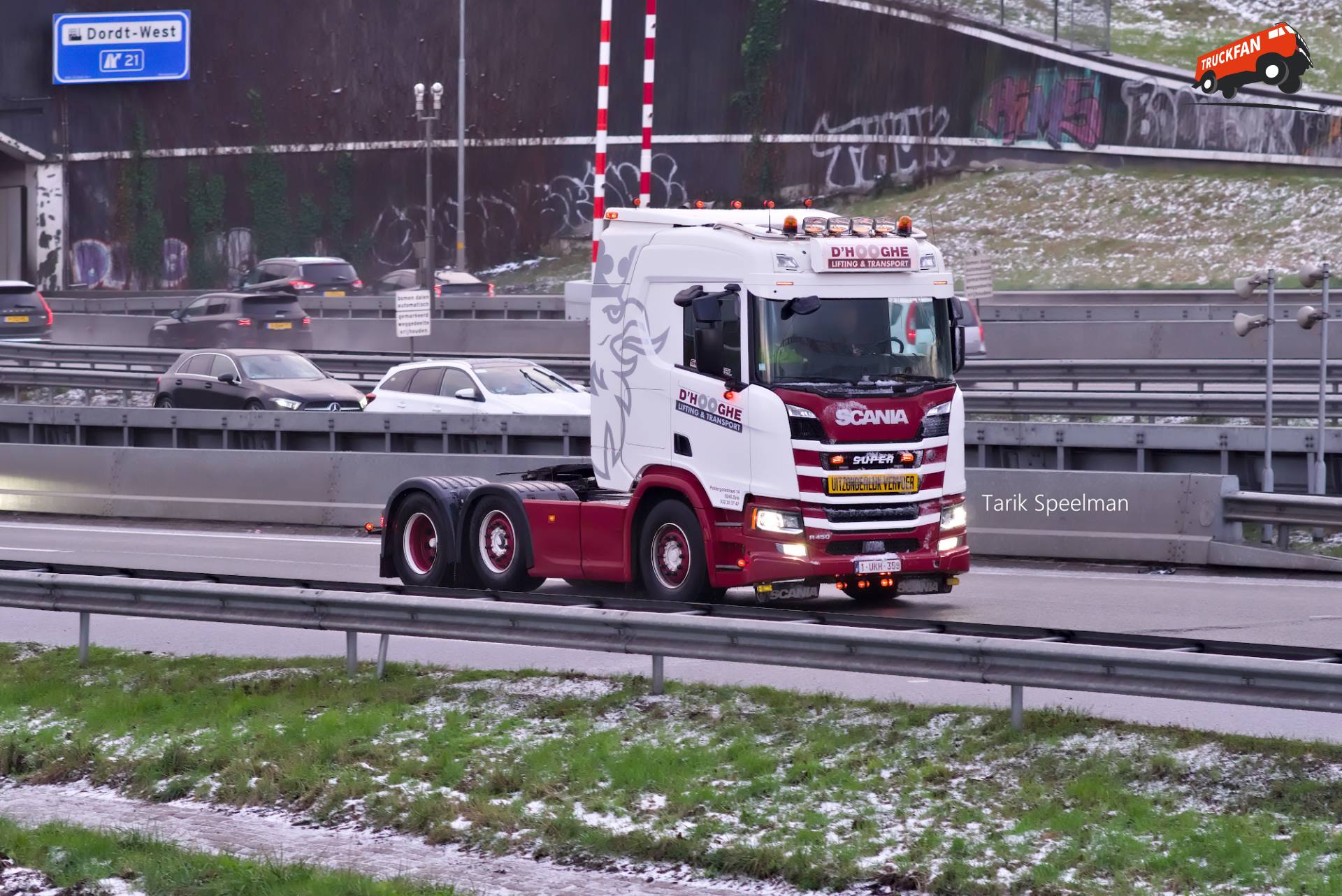Scania R450 vrachtwagen met kenteken 1-UKH-359