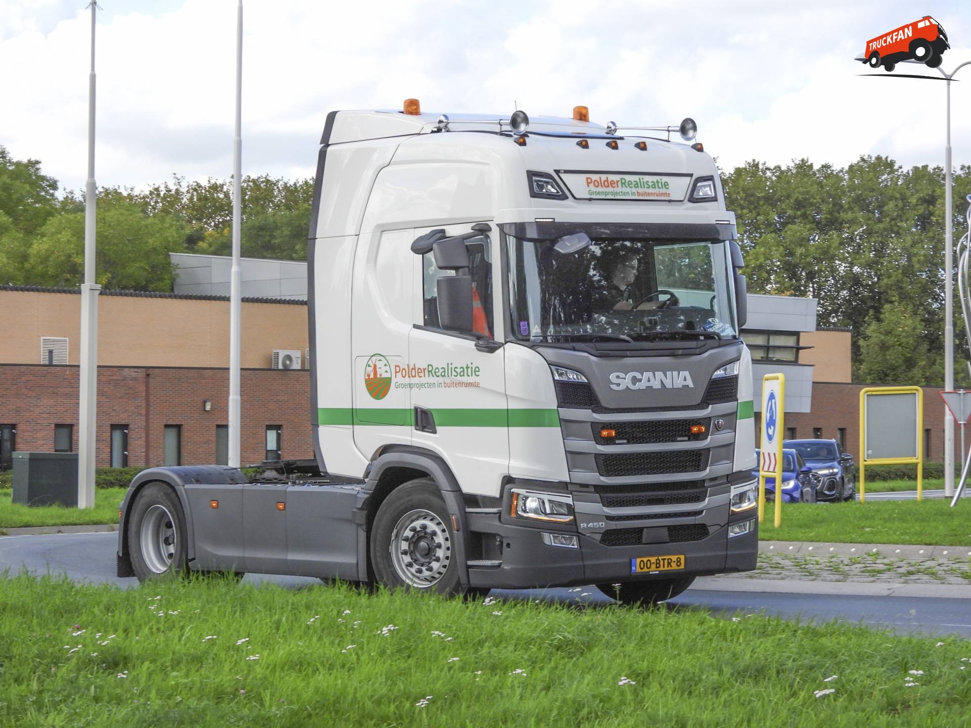 Scania R450 4x2 van 2022.