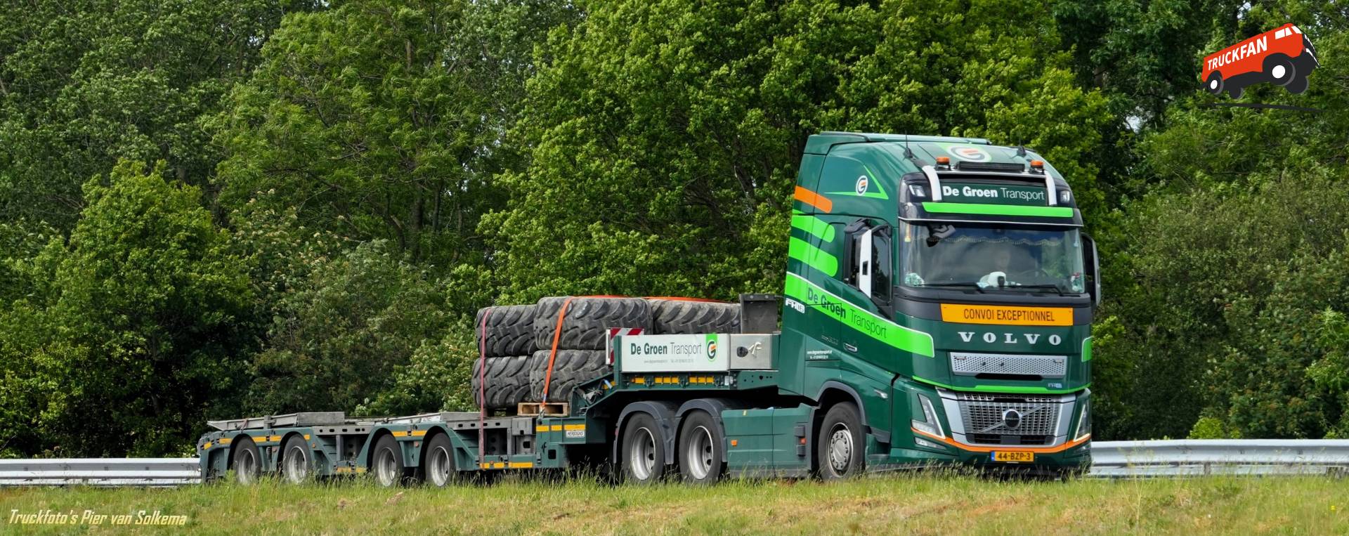 Volvo FH Aero truck bij A7 Sneek