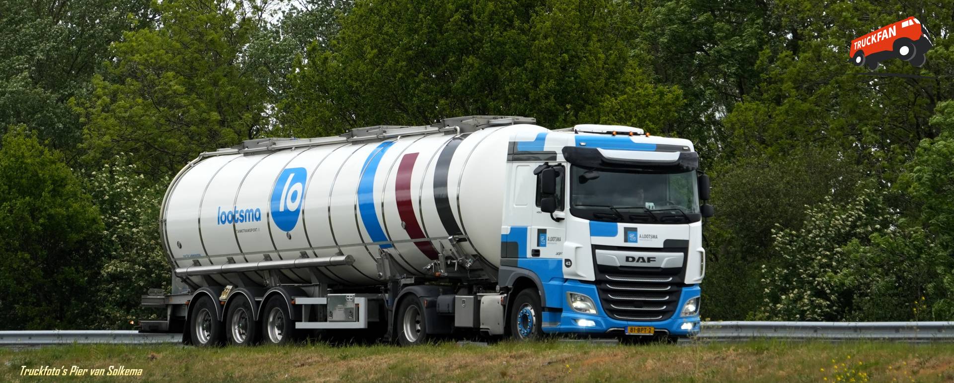DAF XF Tanker truck on the A7 near Sneek