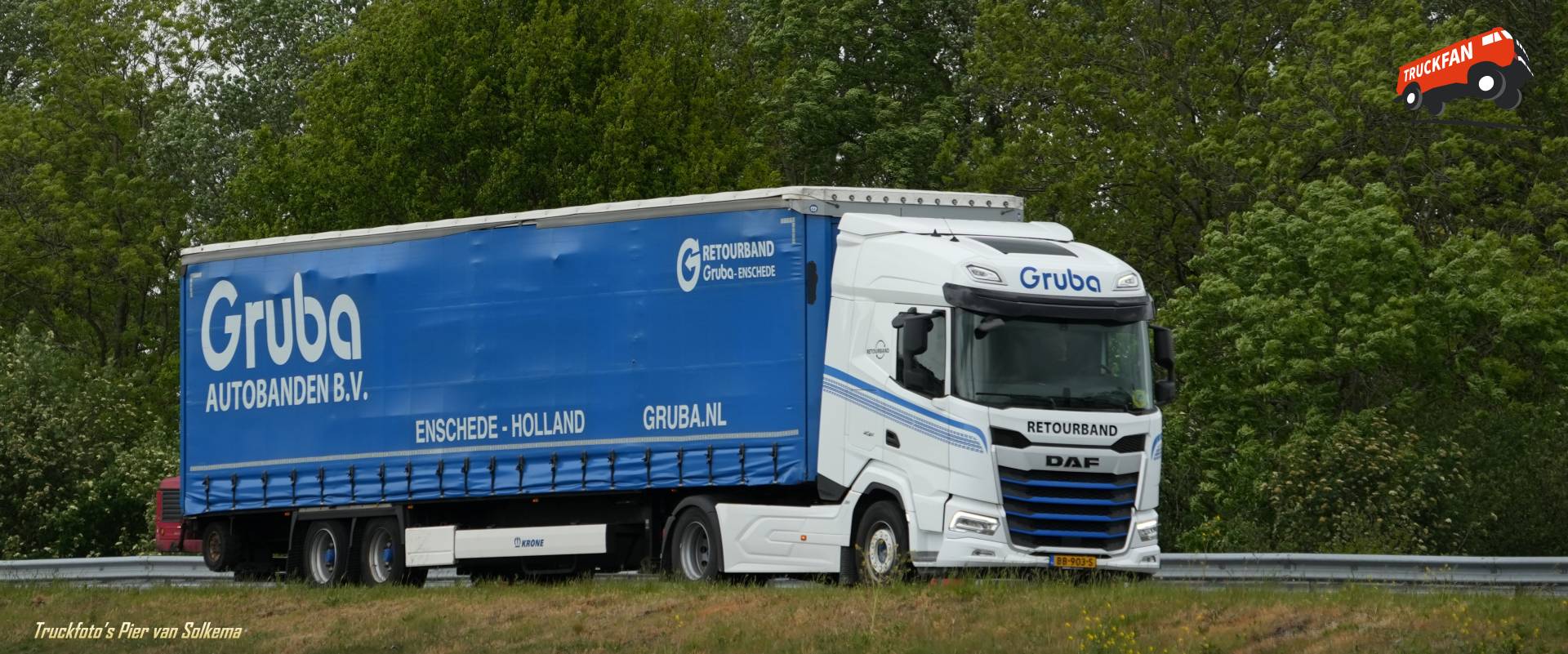 DAF XF truck bij A7 Sneek