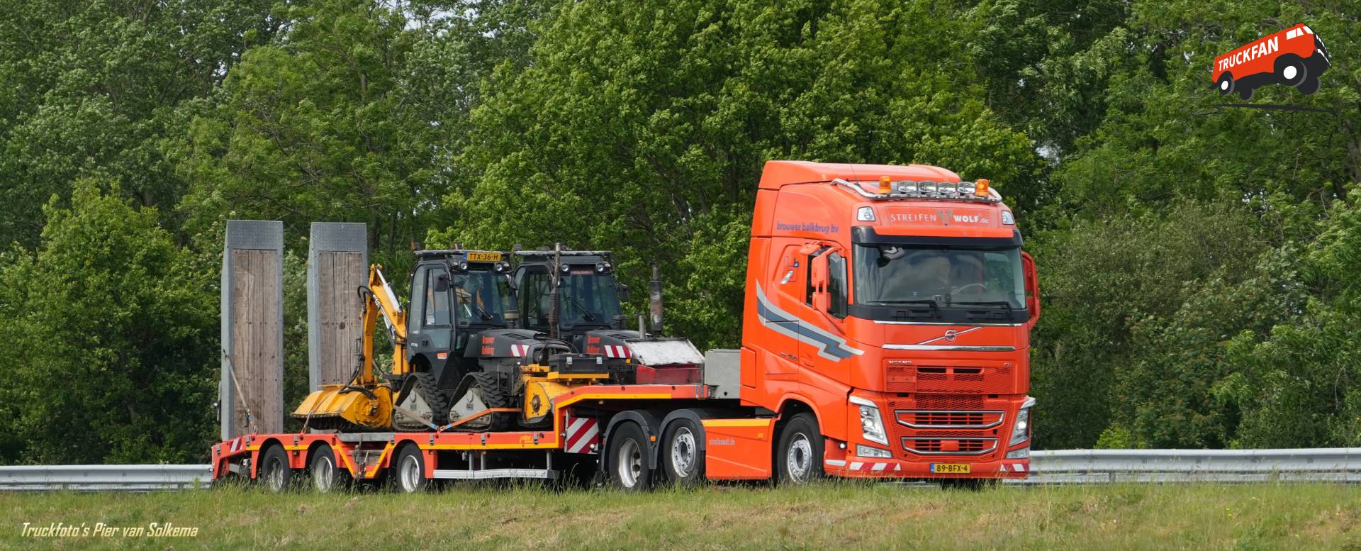 Volvo FH4 truck bij Brouwer Balkbrug