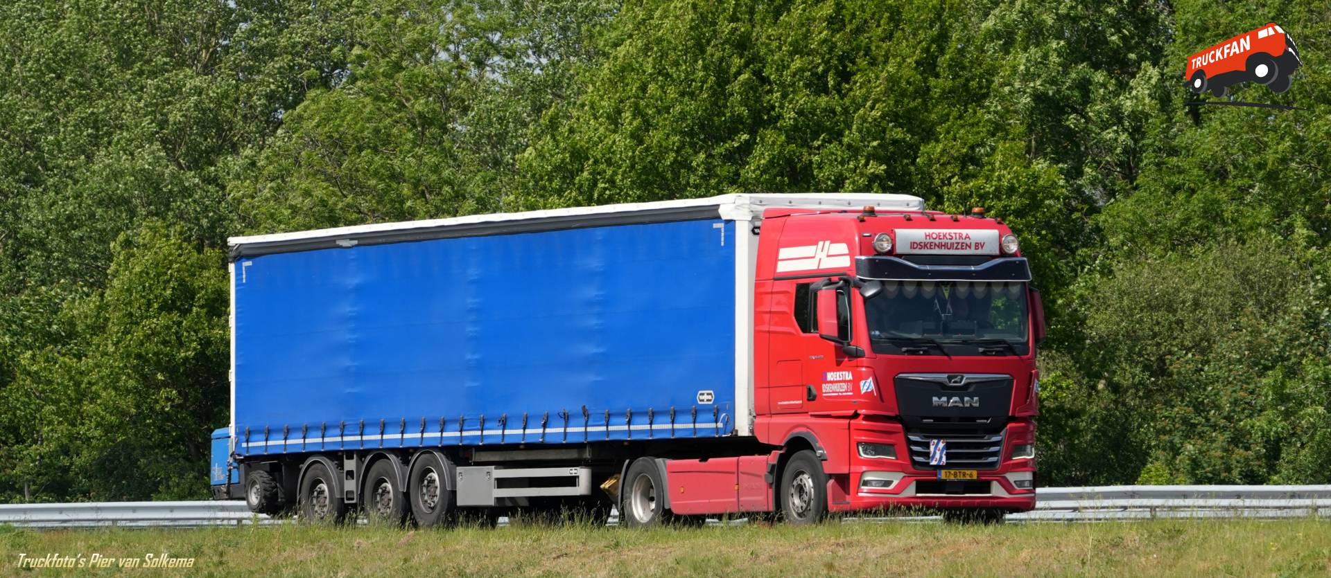 MAN TGX vrachtwagen op A7 Sneek