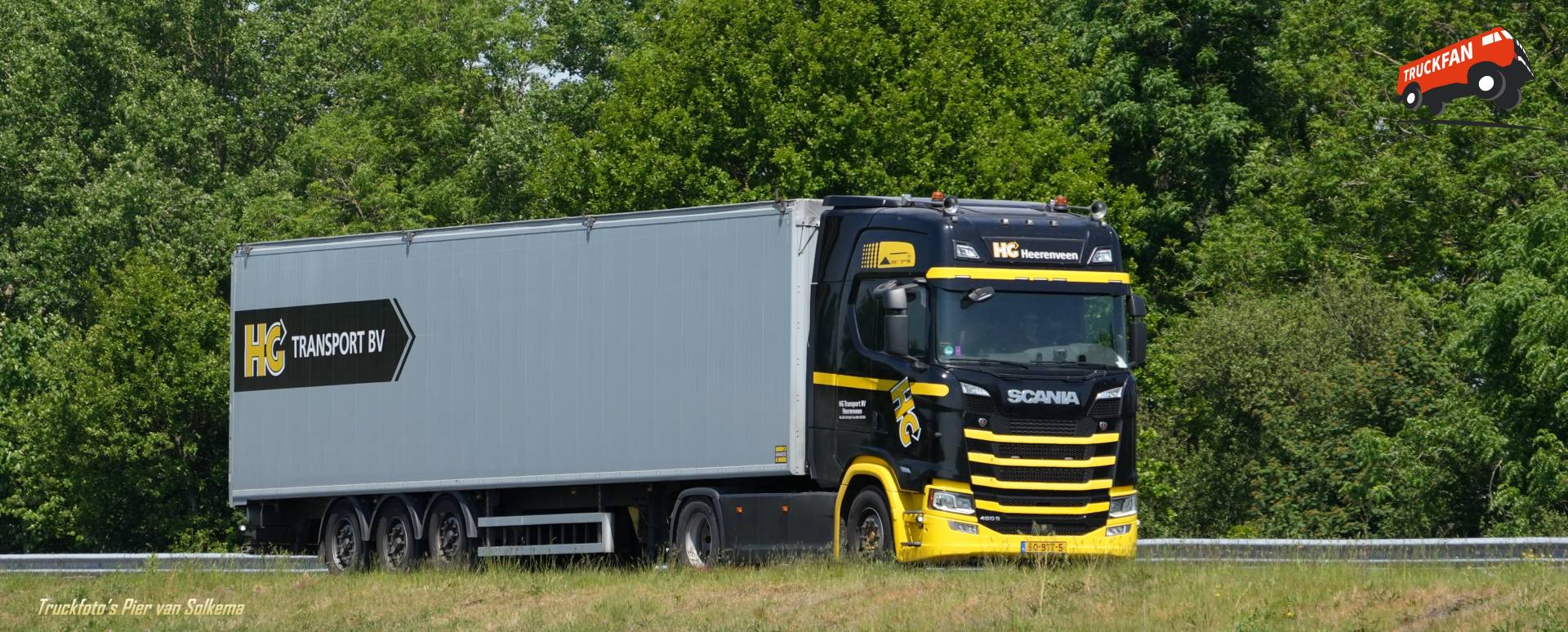 Scania 460S truck at A7 Sneek