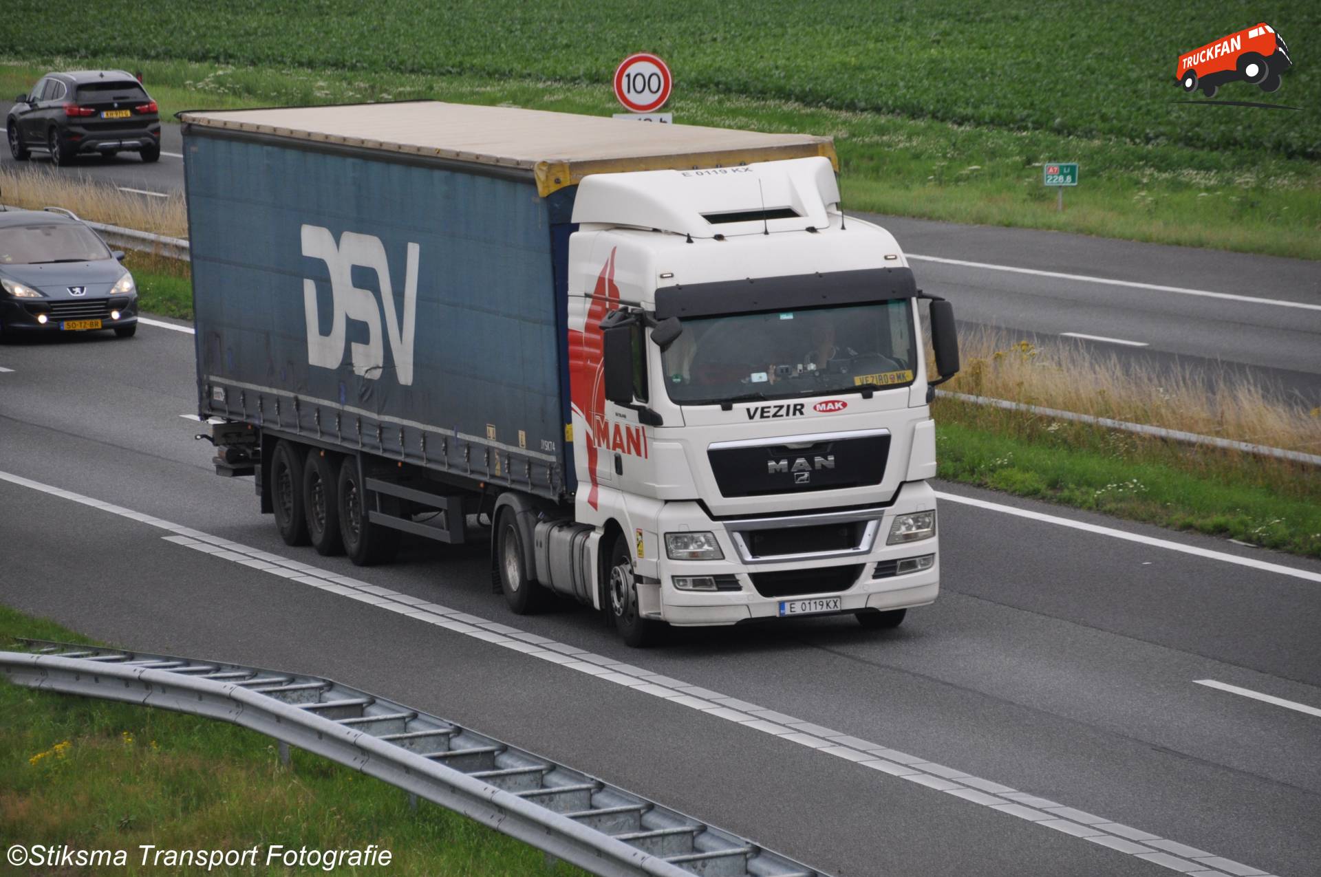 Man TGX Truck met schuifzeil transport