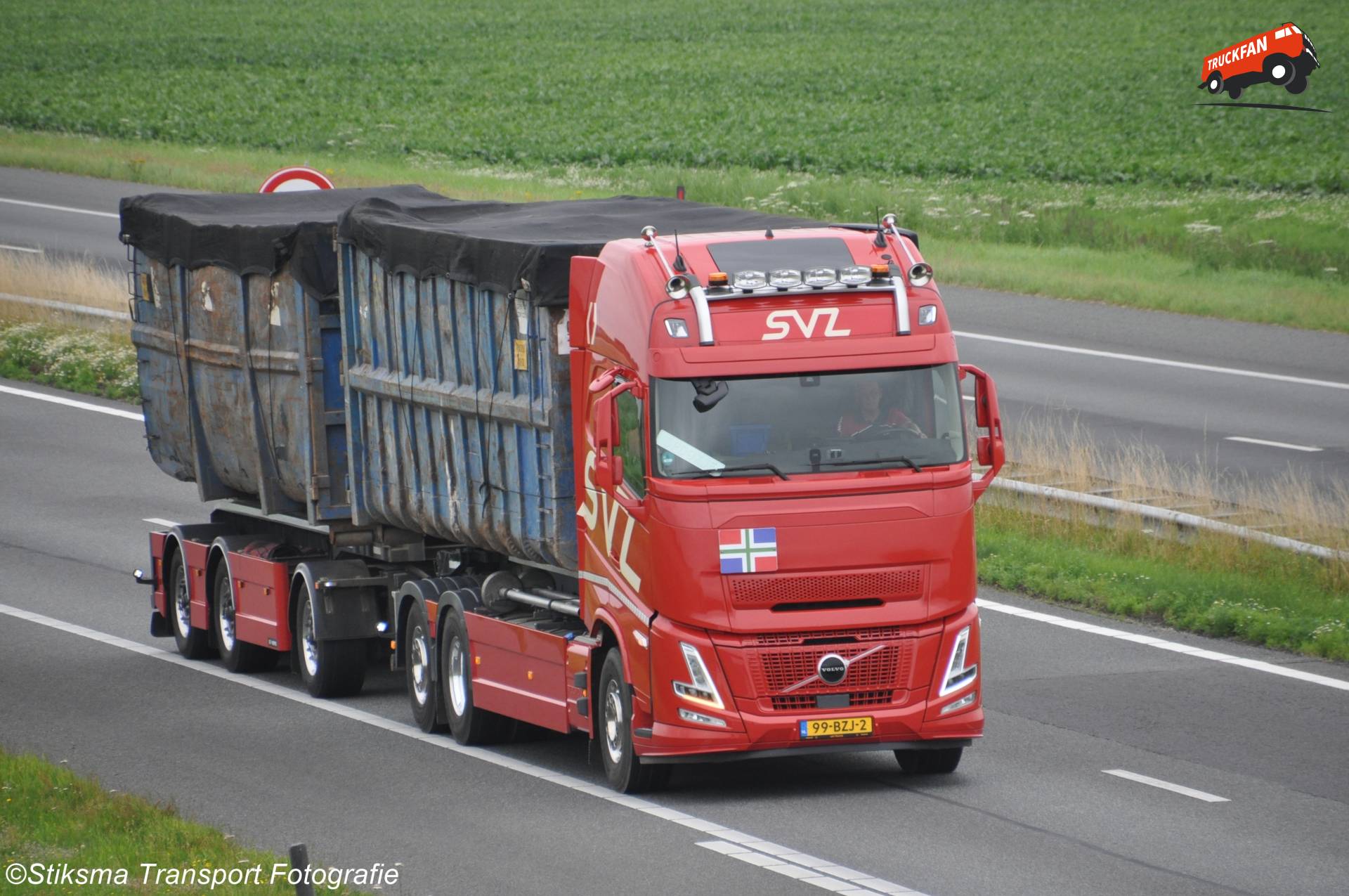 Volvo FH Aero vrachtwagen van SVZ Transport