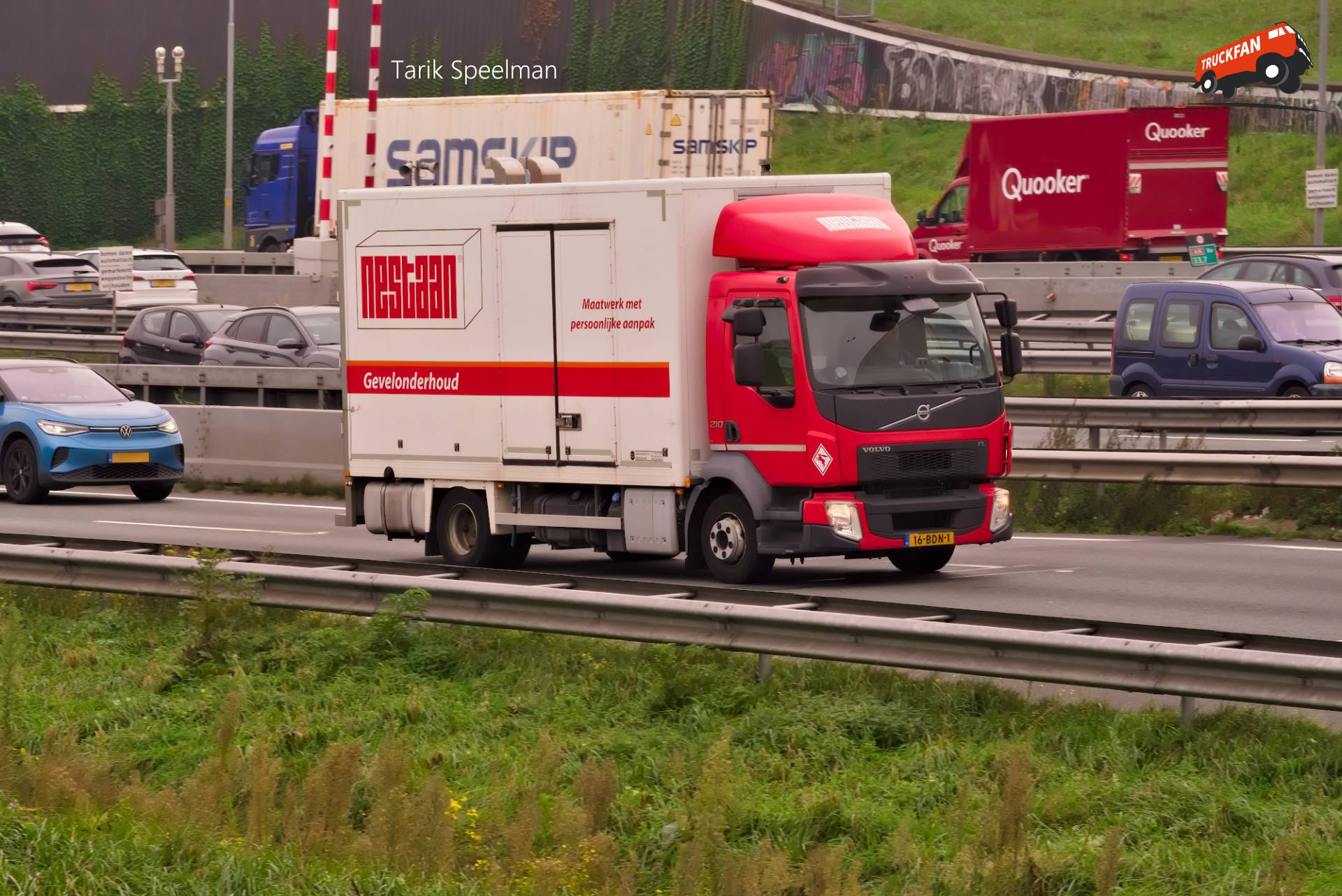 Volvo FL vrachtwagen 16-BDN-1 op A16