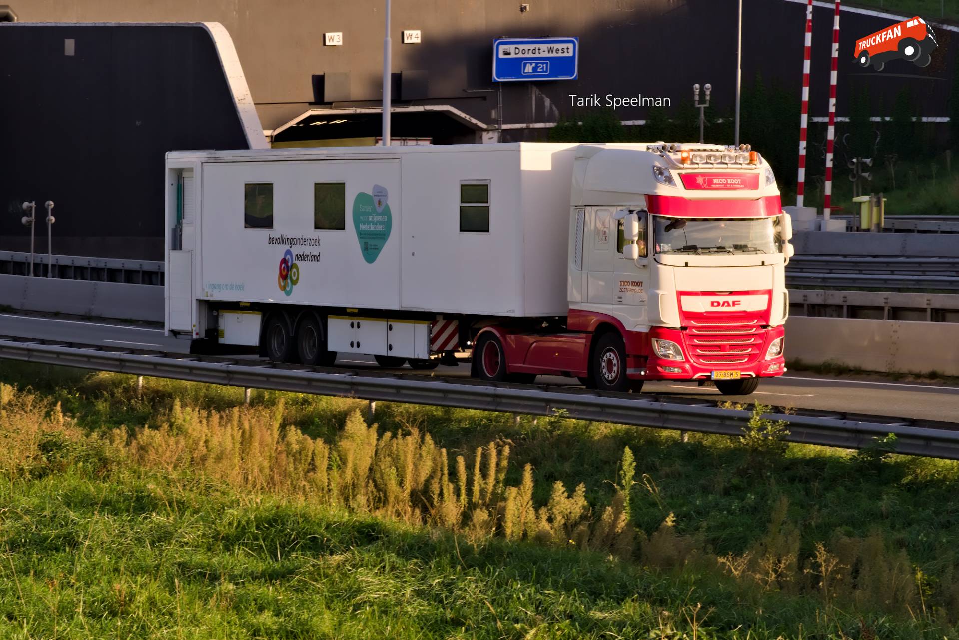 DAF XF Euro 6 vrachtwagen met Lamboo Carrosserie