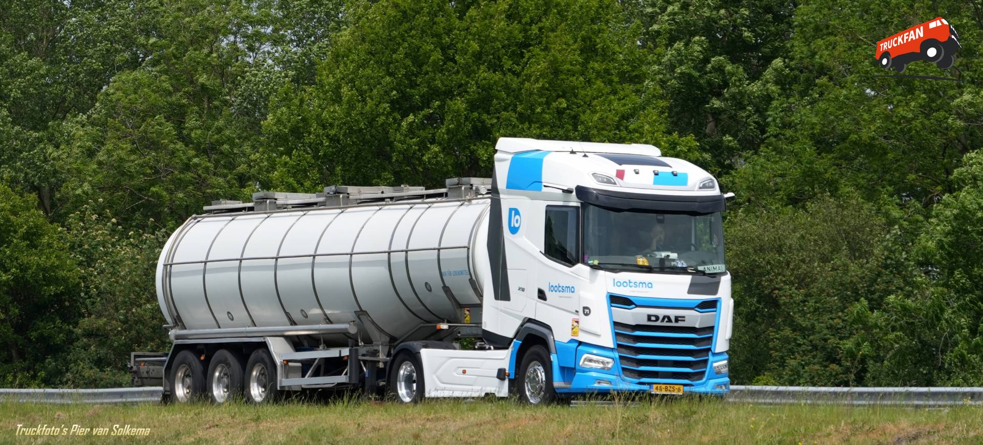 DAF XG vrachtwagen bij A7 Sneek
