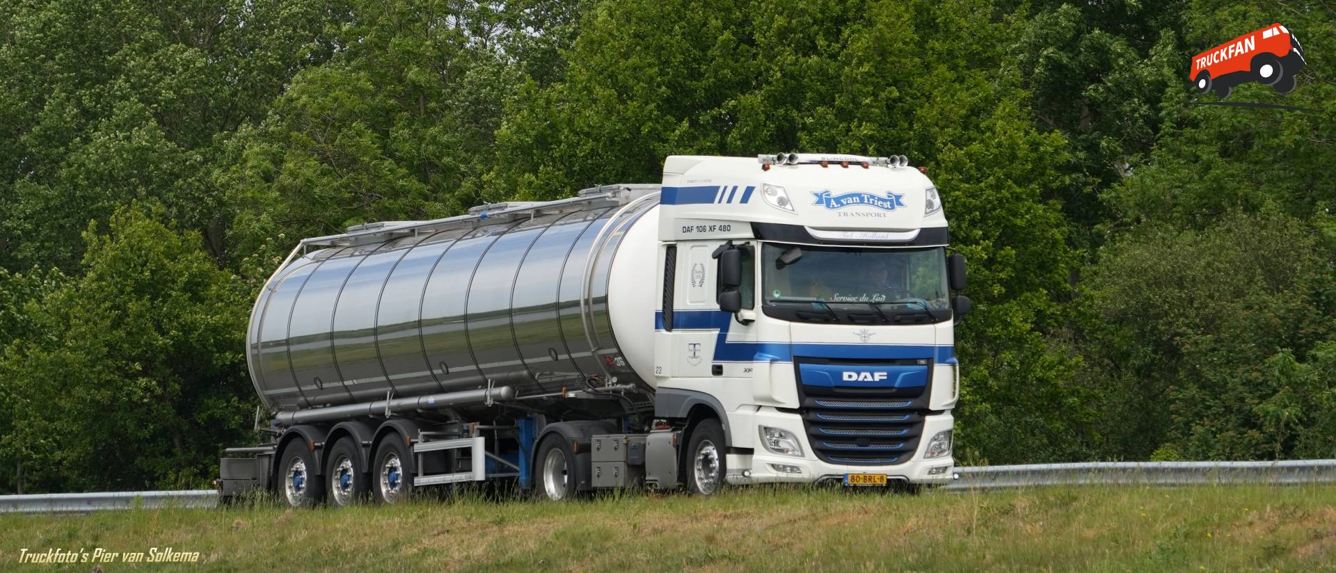 DAF XF Tanktransport op A7 bij Sneek