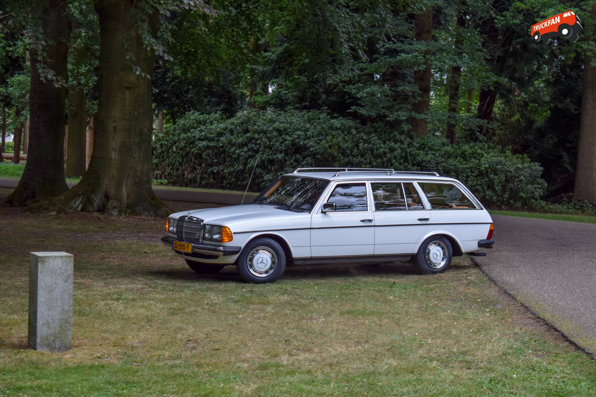 Mercedes Benz W123 240TD