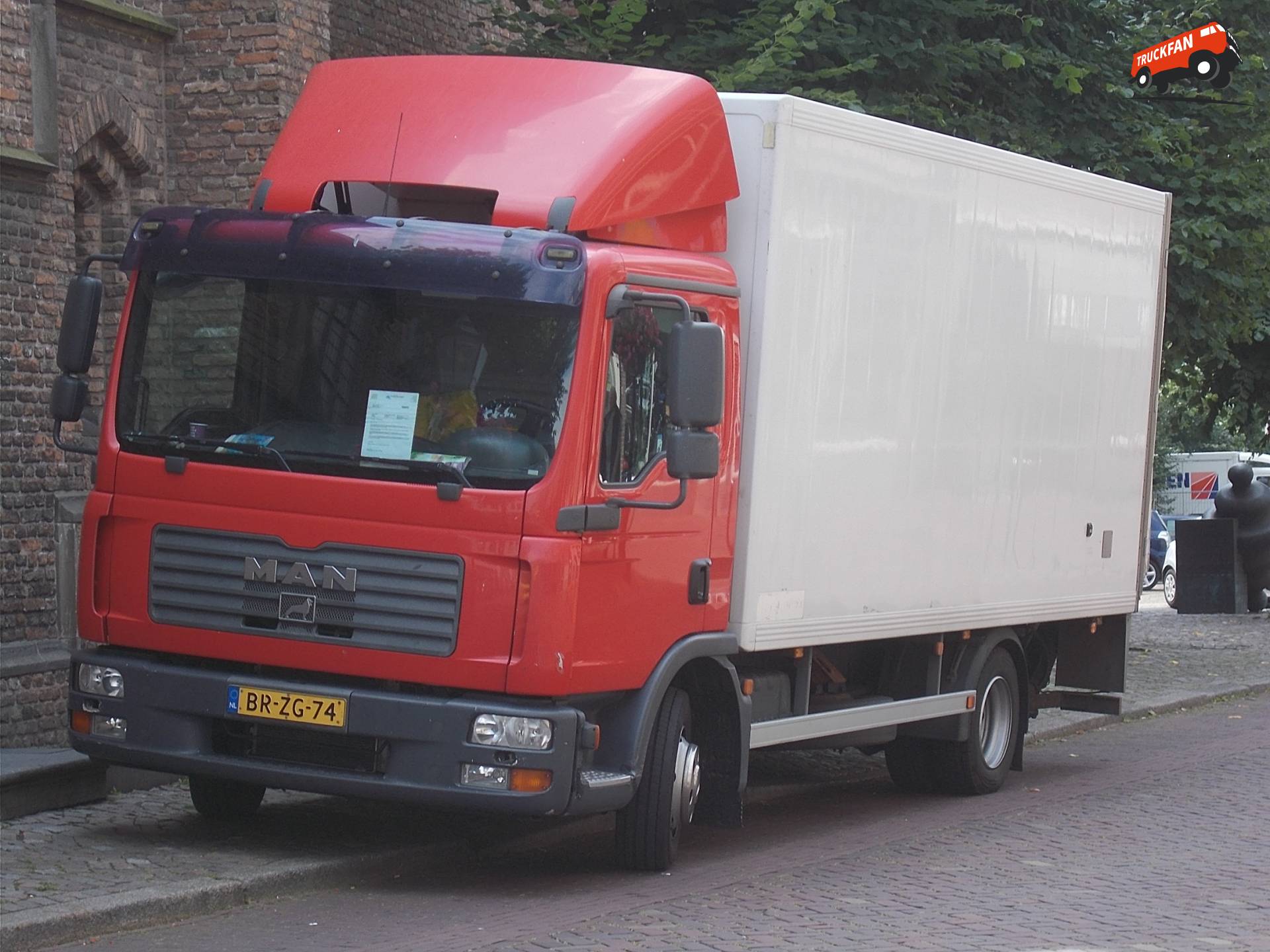 MAN N13 TGL 8.180 4x2 BL van 2006.