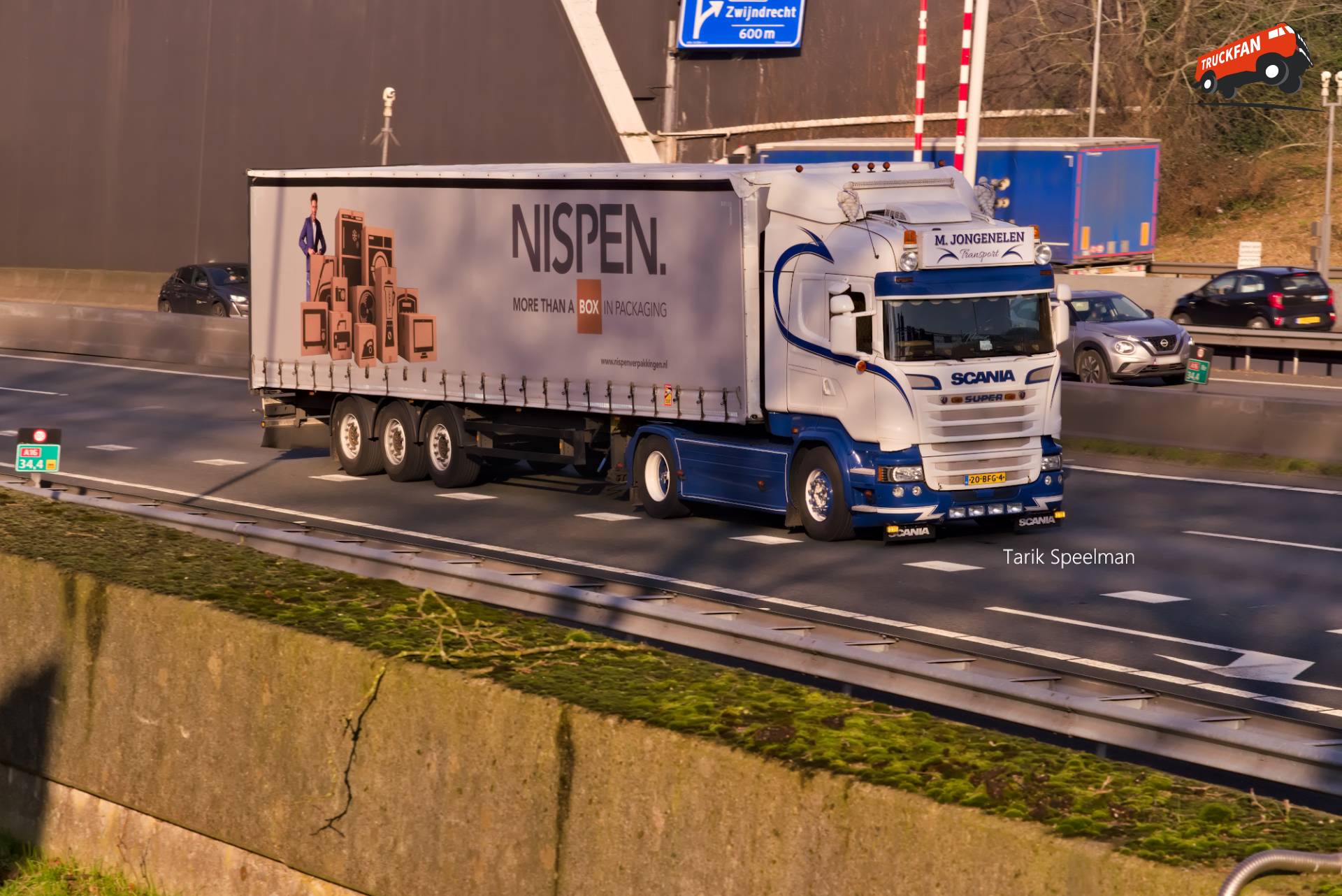 Scania R450 vrachtwagen 20-BFG-4 op A16
