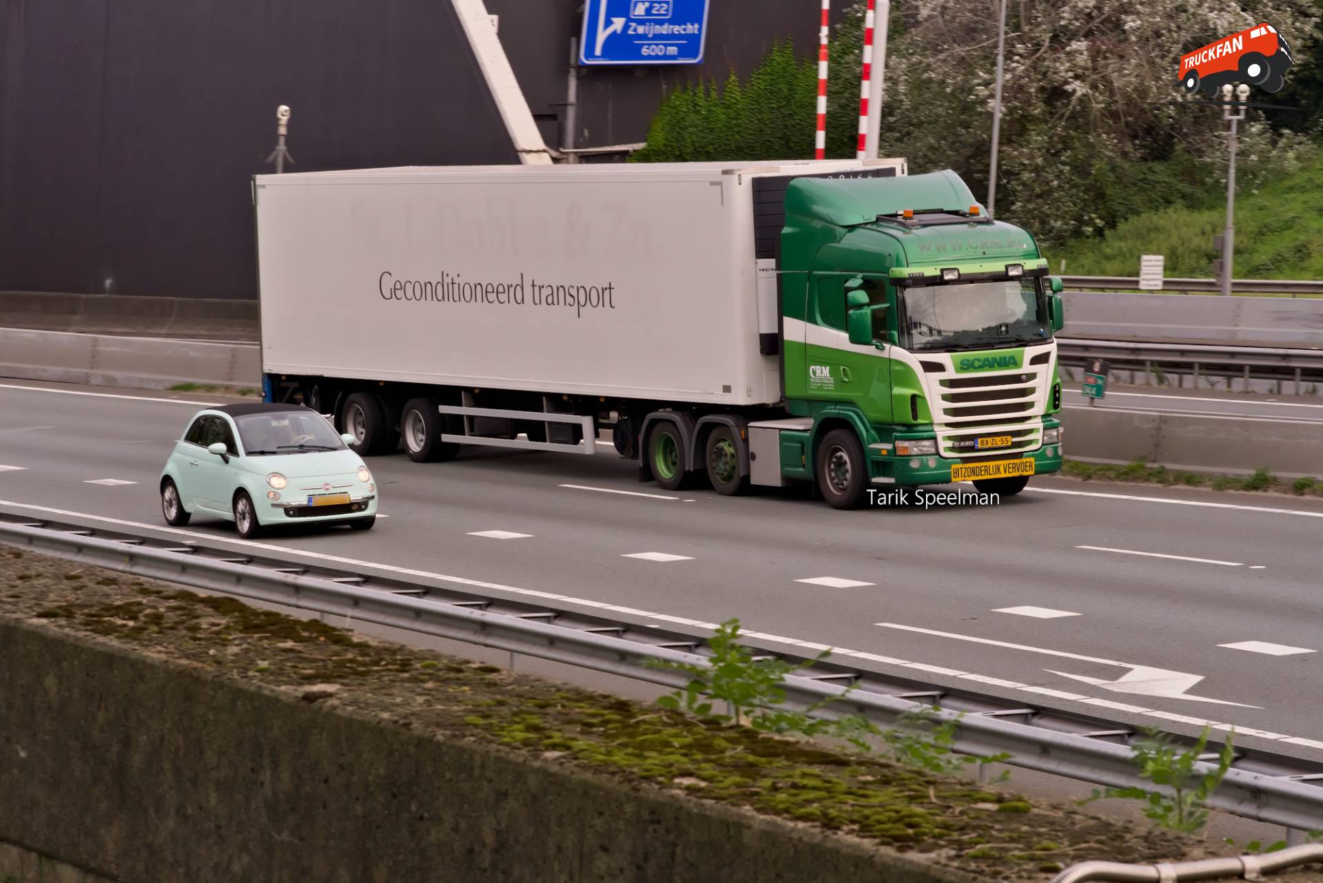 Scania G440 vrachtwagen op A16