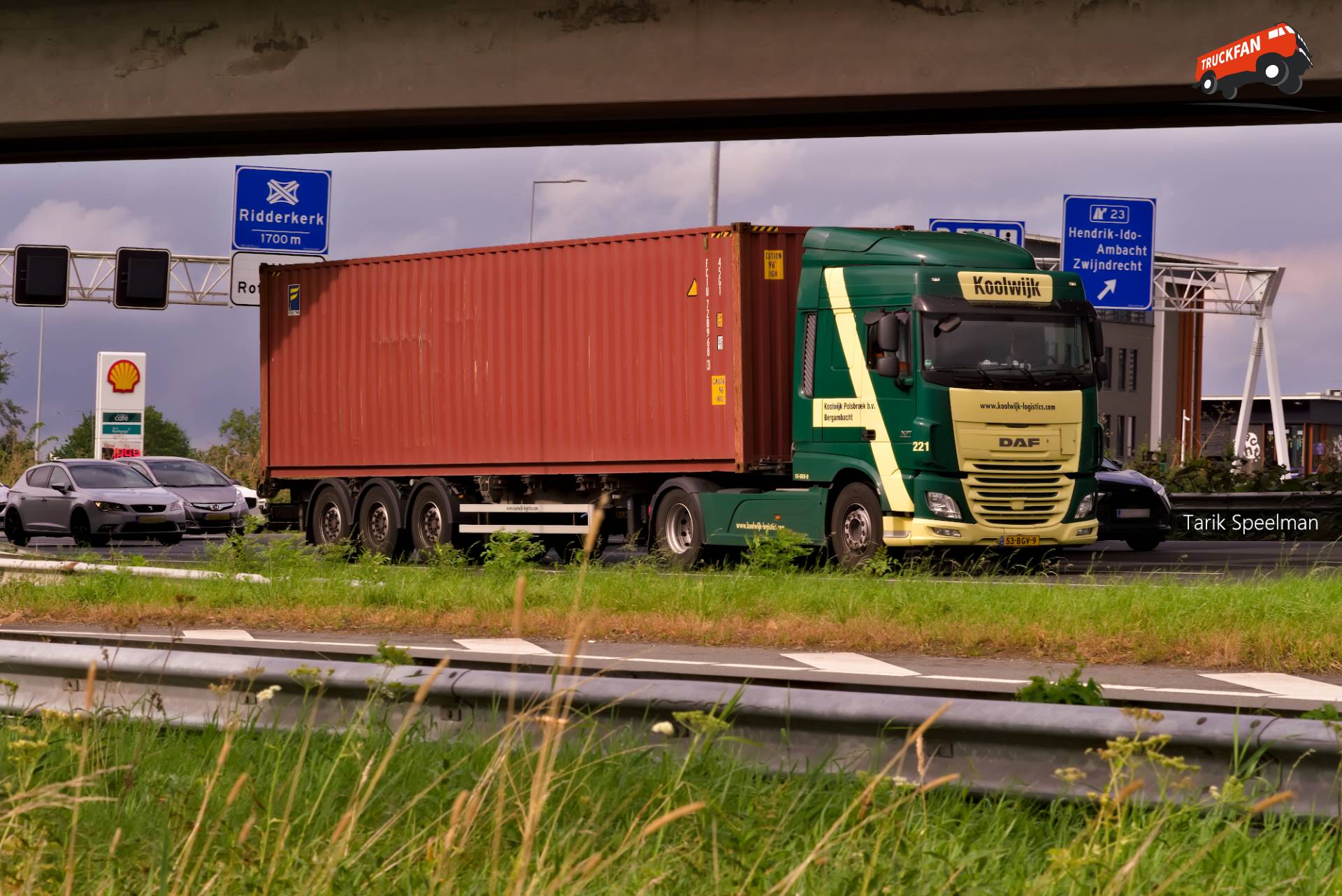 221, DAF XF Euro 6 vrachtwagen met kenteken 53-BGV-9