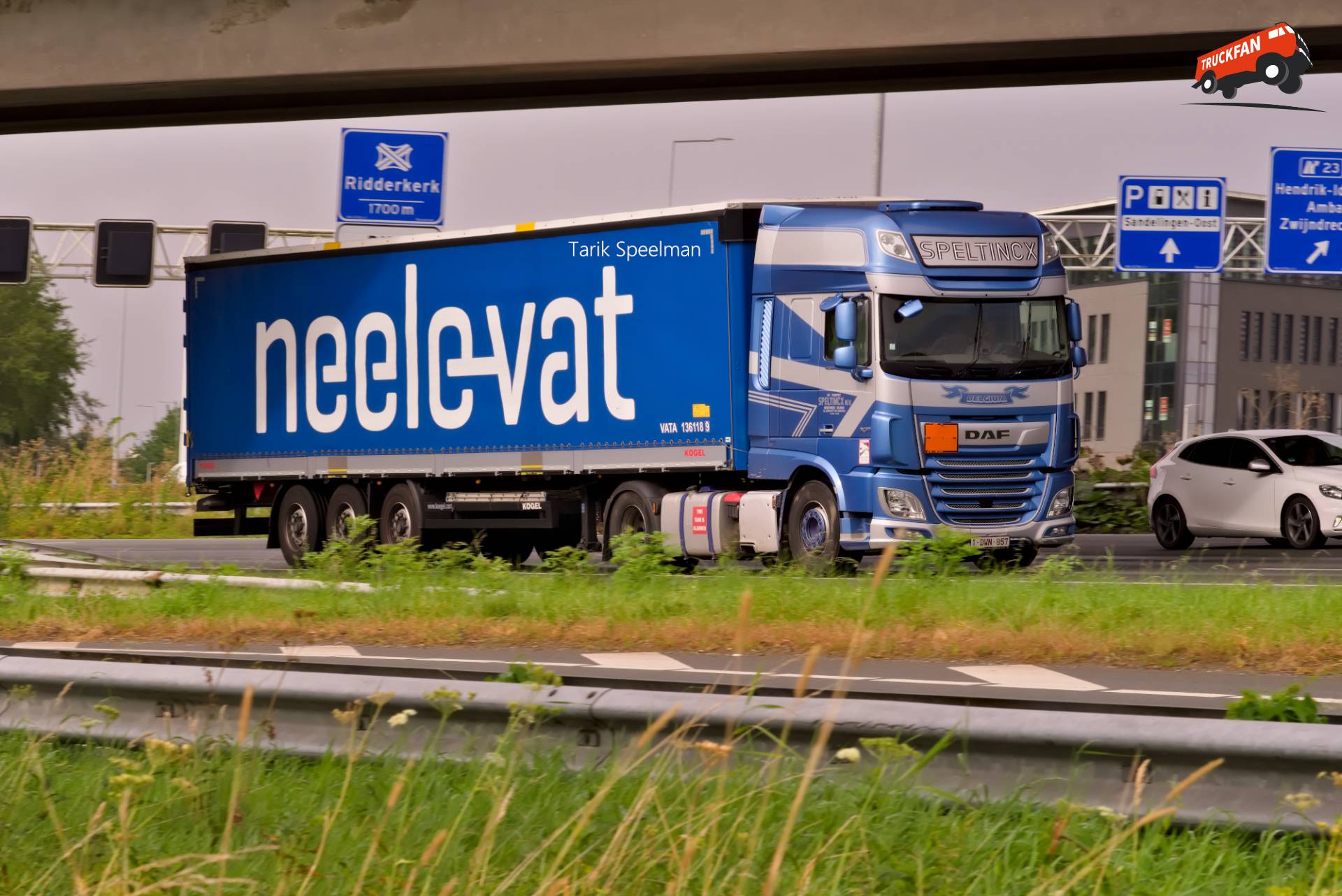DAF XF Euro 6 vrachtwagen met kenteken 1-DWN-857