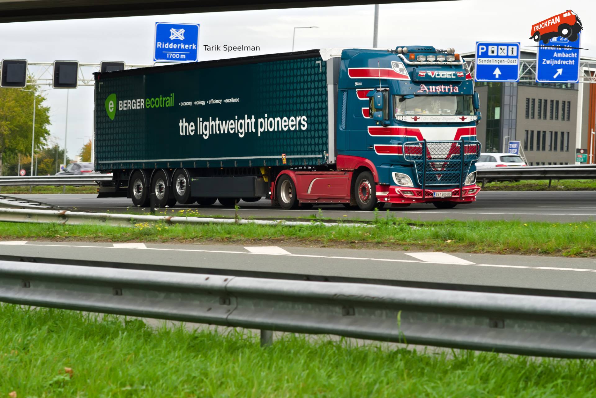 DAF XF Euro 6 vrachtwagen met kenteken BZ 386 DG