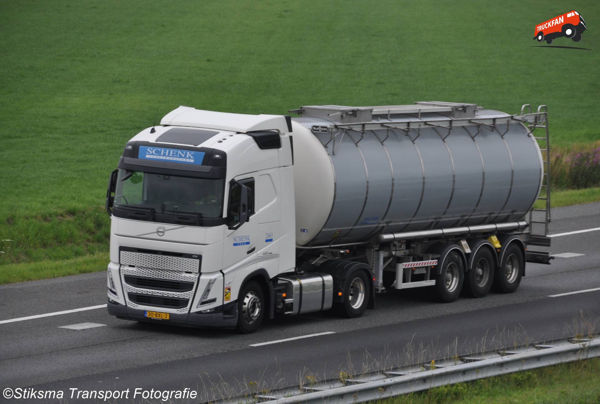Volvo FH 5th generation truck