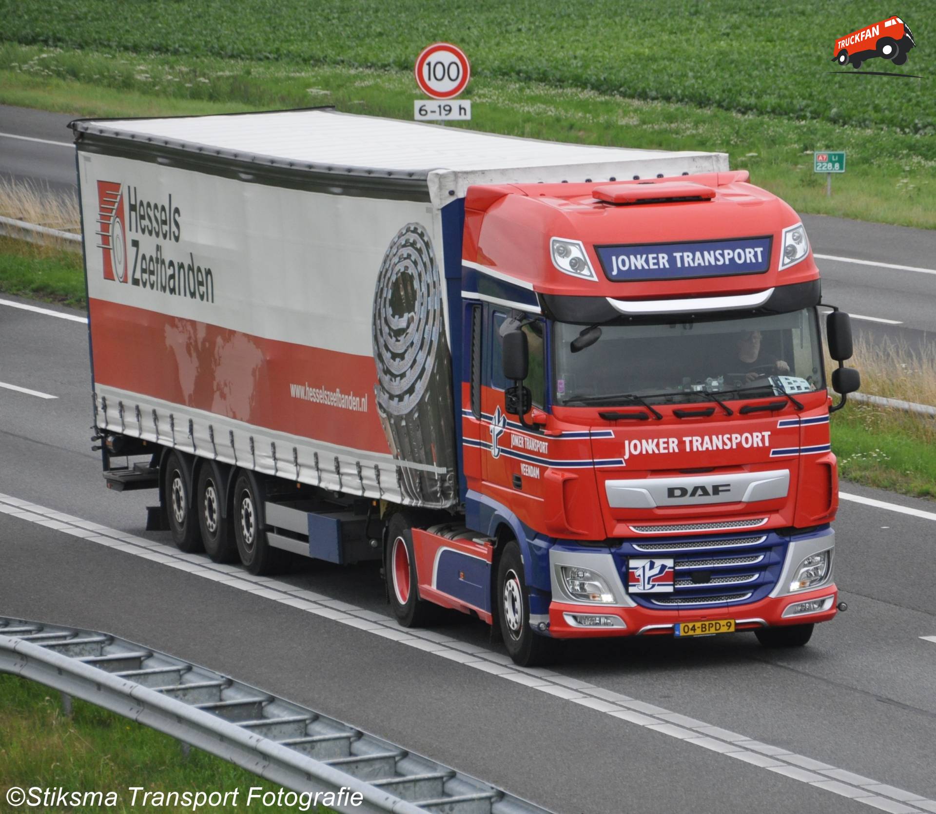 DAF XF Euro 6 truck van Jonker Transport