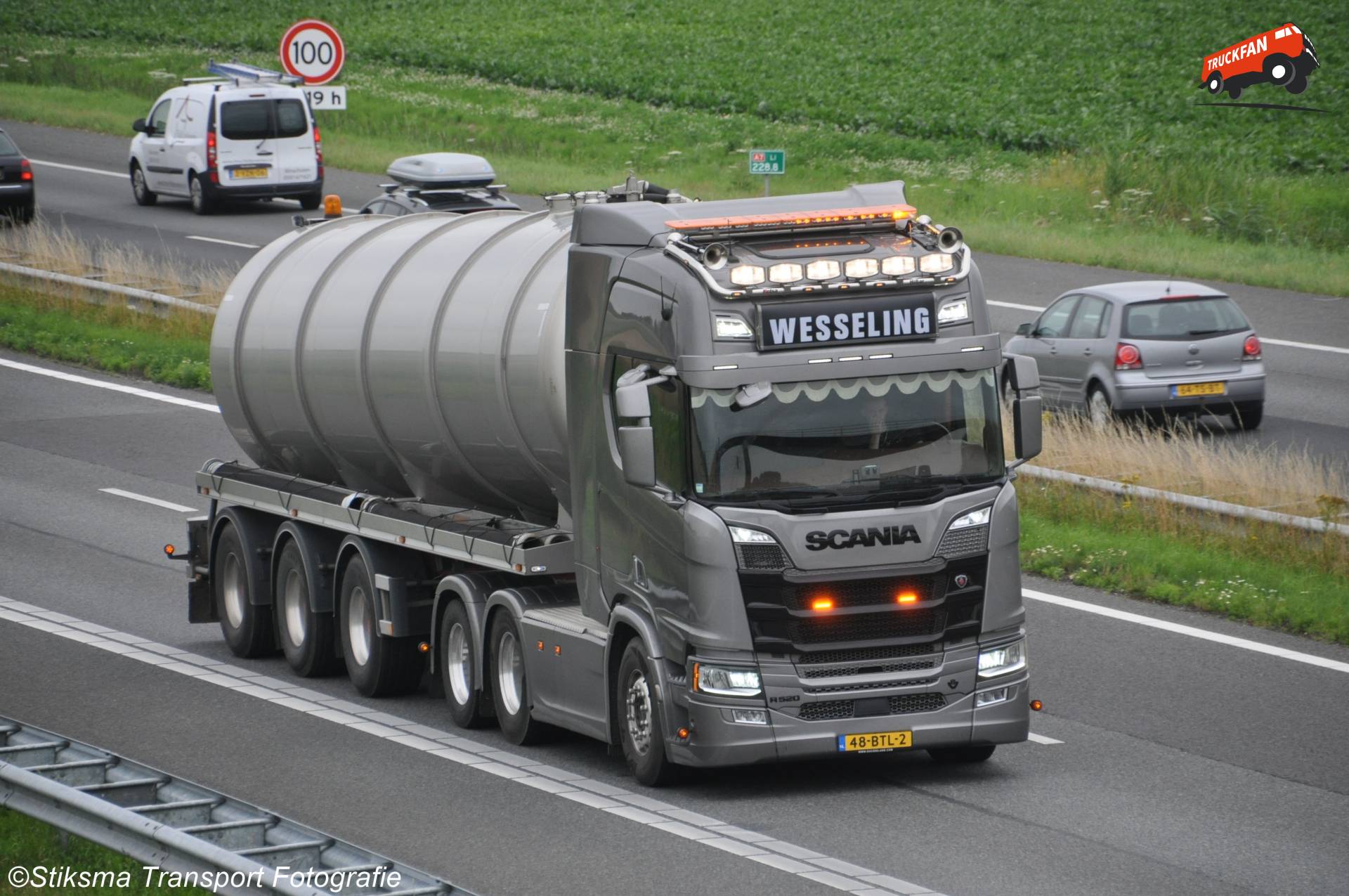 Scania R520 Tank Transport Truck