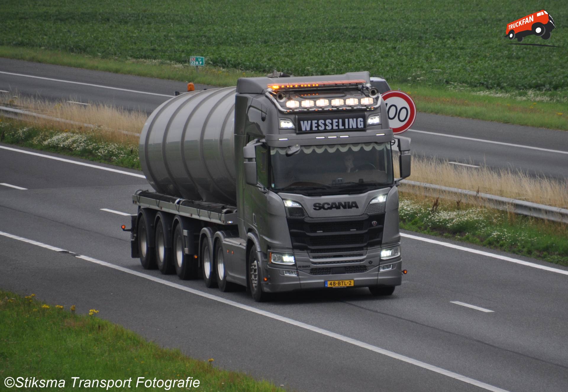 Scania R520 Tank Transport Truck