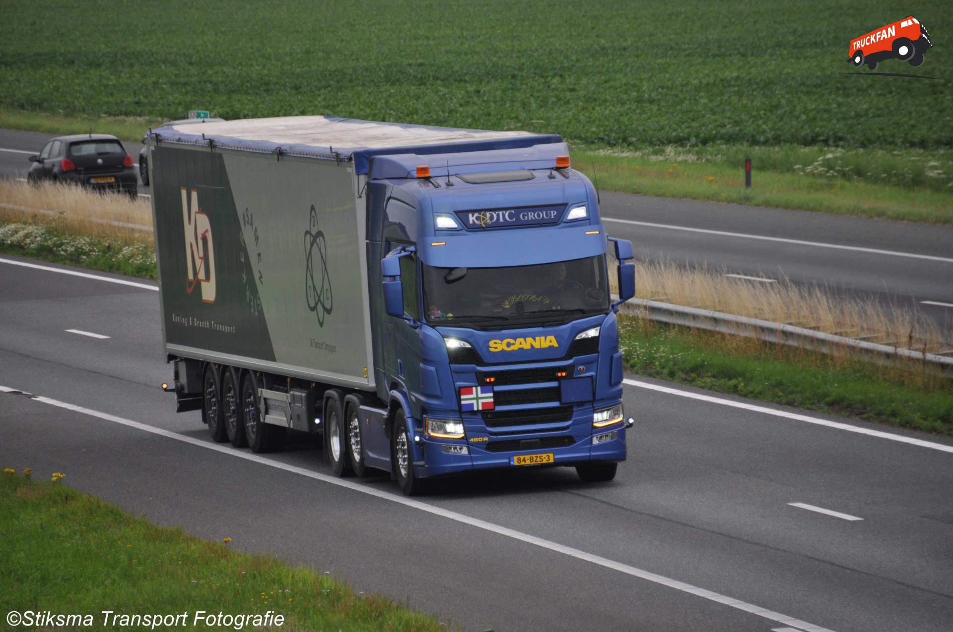 Scania R460 bulk transport truck
